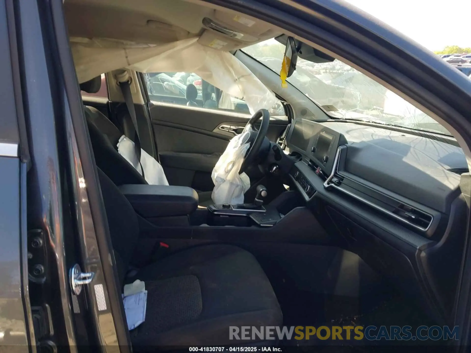 5 Photograph of a damaged car KNDPUCDF3R7265518 KIA SPORTAGE 2024