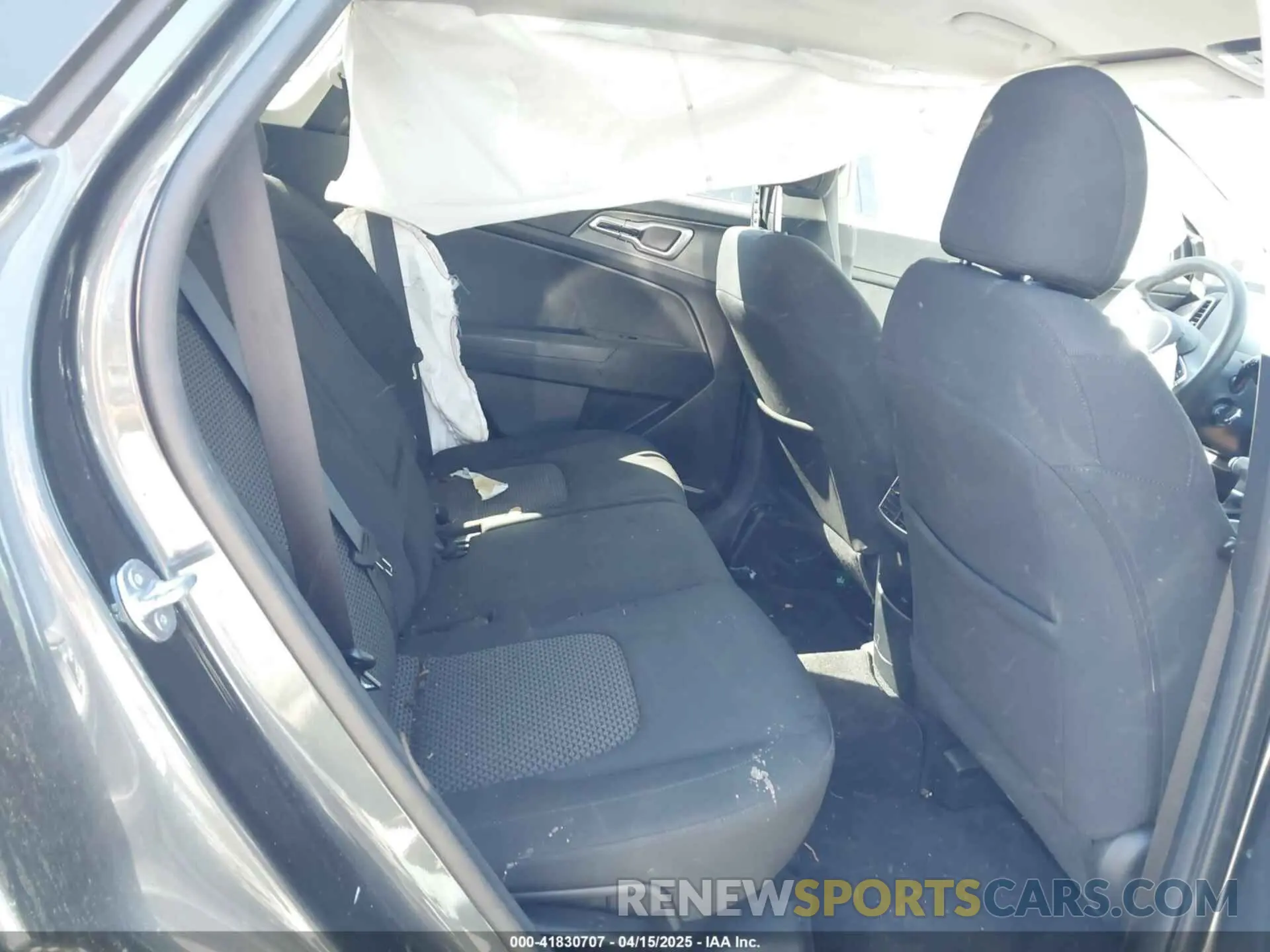 8 Photograph of a damaged car KNDPUCDF3R7265518 KIA SPORTAGE 2024