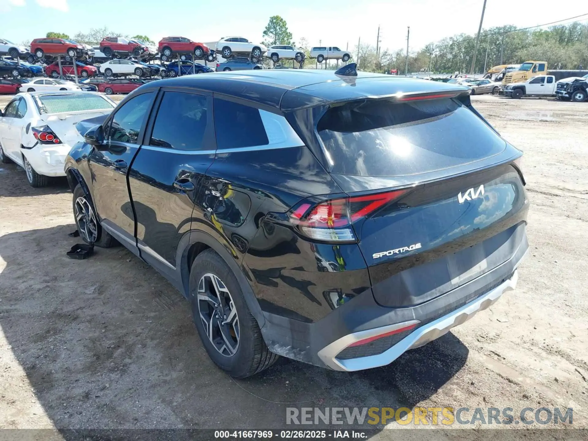 3 Photograph of a damaged car KNDPUCDF4R7238196 KIA SPORTAGE 2024