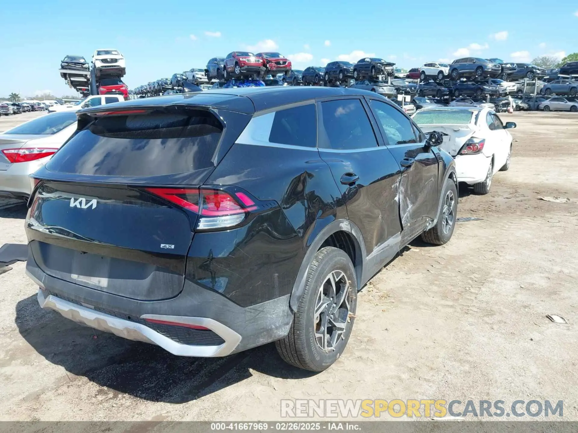 4 Photograph of a damaged car KNDPUCDF4R7238196 KIA SPORTAGE 2024