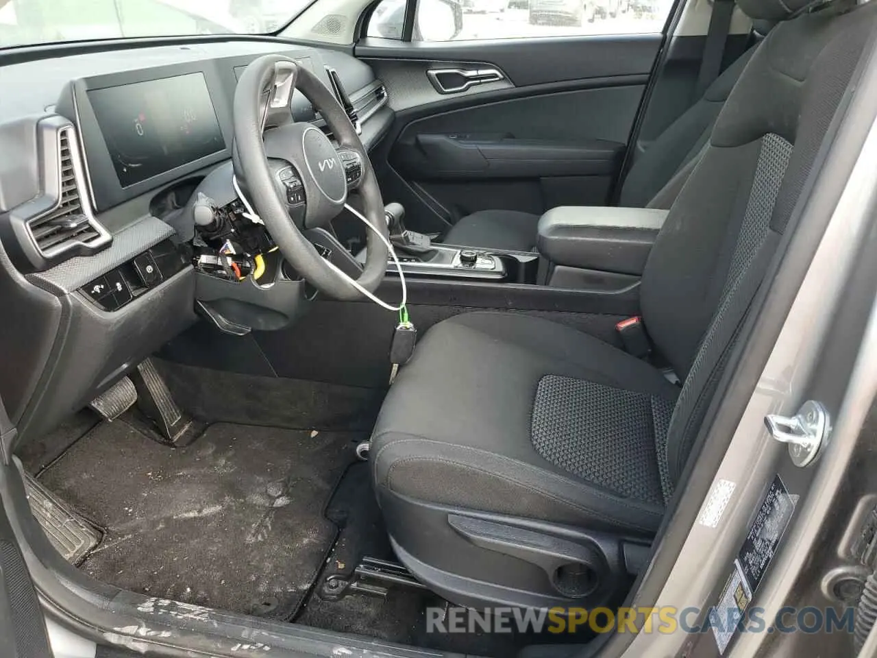 7 Photograph of a damaged car KNDPUCDF4R7260067 KIA SPORTAGE 2024