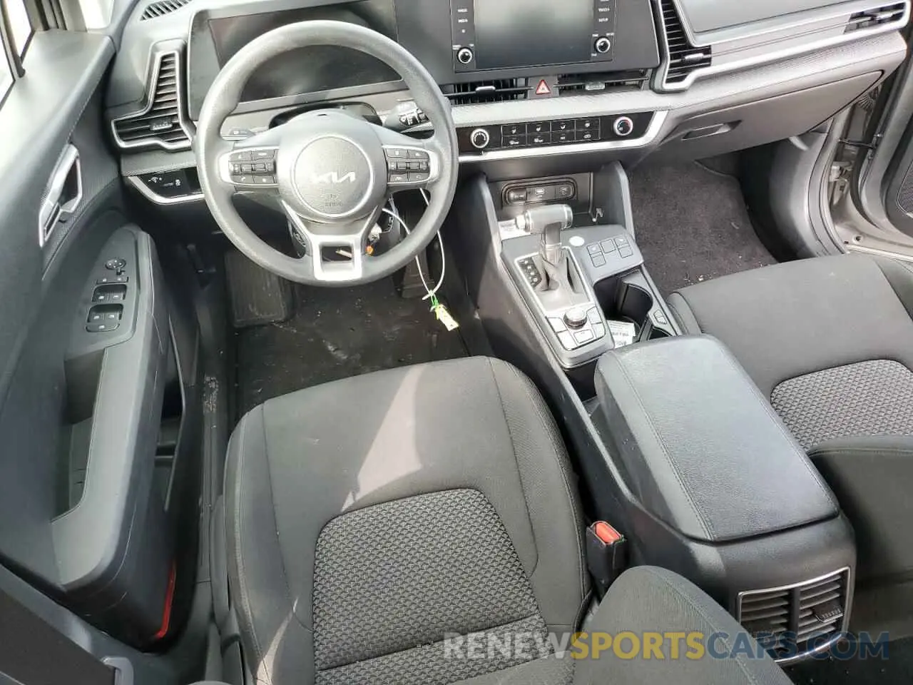 8 Photograph of a damaged car KNDPUCDF4R7260067 KIA SPORTAGE 2024