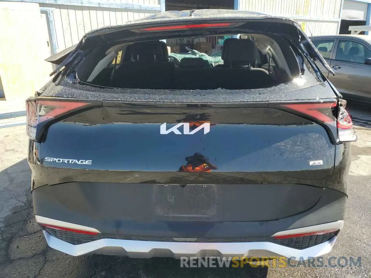 6 Photograph of a damaged car KNDPUCDF5R7280084 KIA SPORTAGE 2024