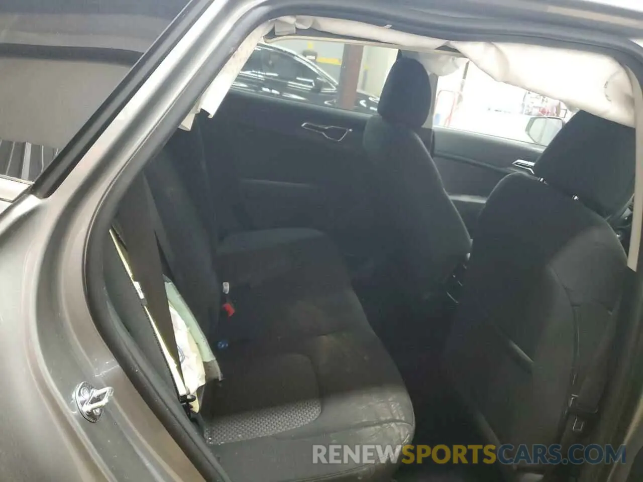 11 Photograph of a damaged car KNDPUCDF5R7315612 KIA SPORTAGE 2024