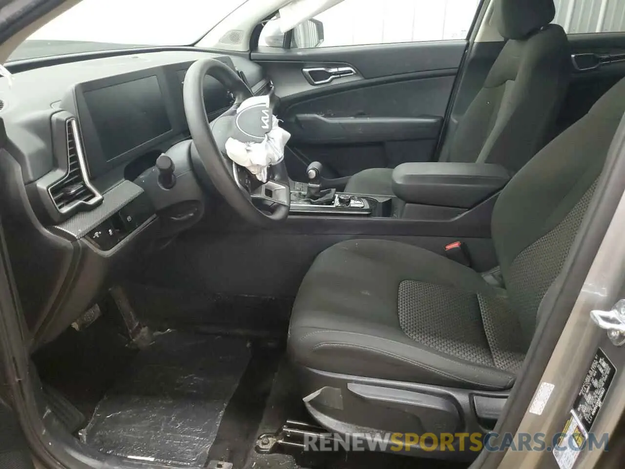 7 Photograph of a damaged car KNDPUCDF5R7315612 KIA SPORTAGE 2024