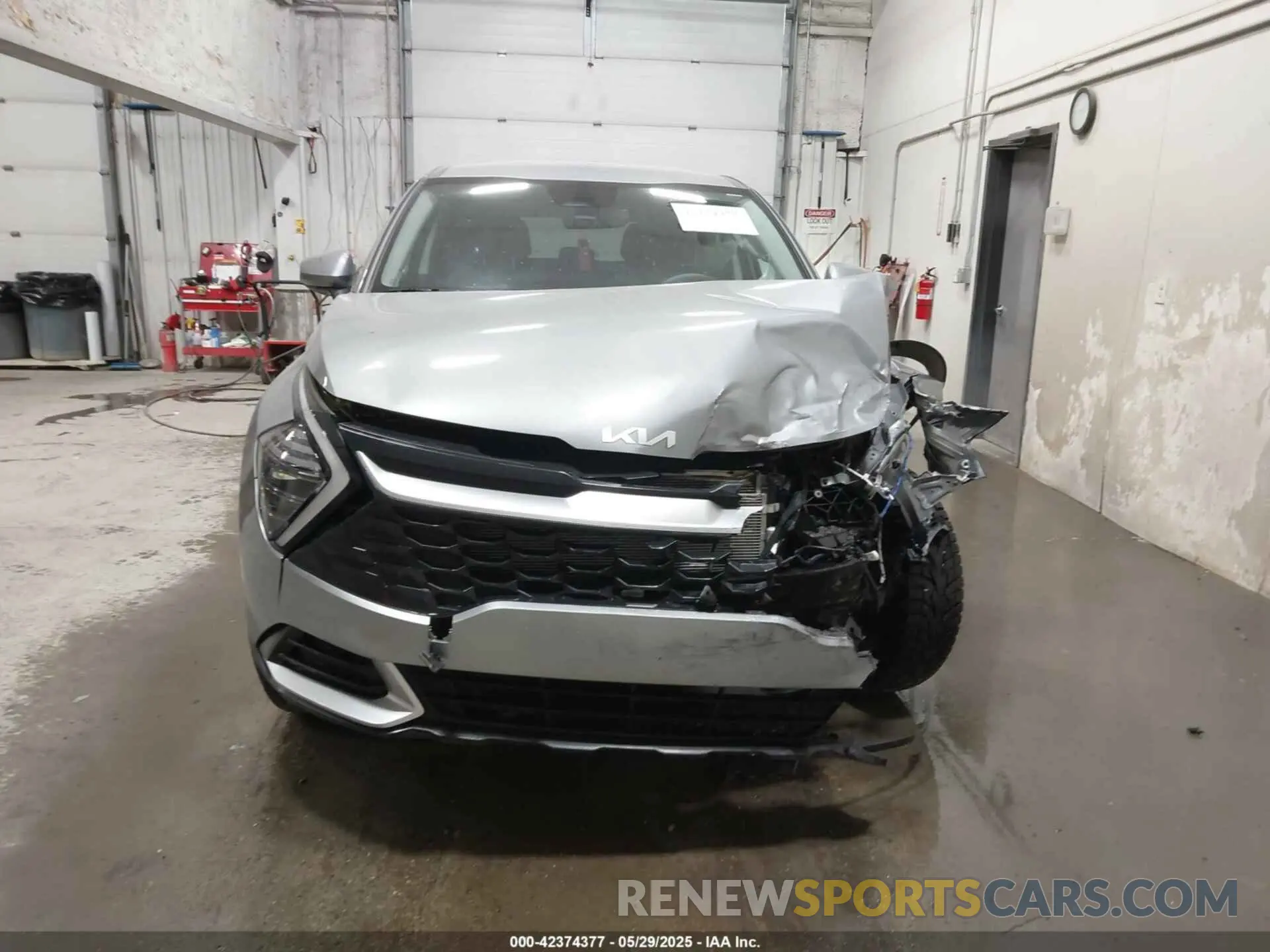 12 Photograph of a damaged car KNDPUCDF6R7283348 KIA SPORTAGE 2024