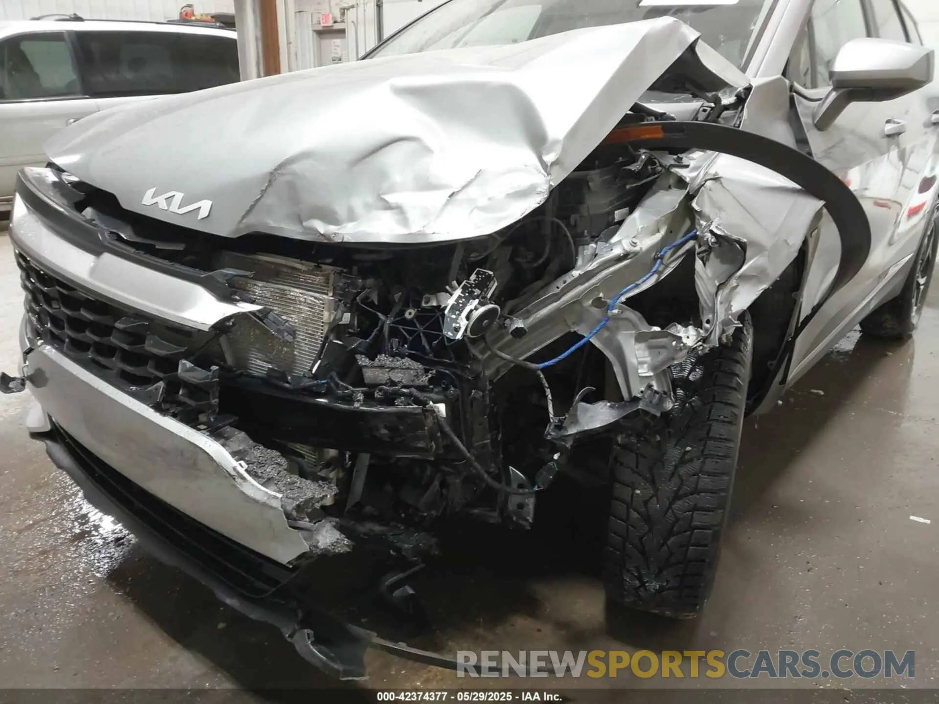 6 Photograph of a damaged car KNDPUCDF6R7283348 KIA SPORTAGE 2024