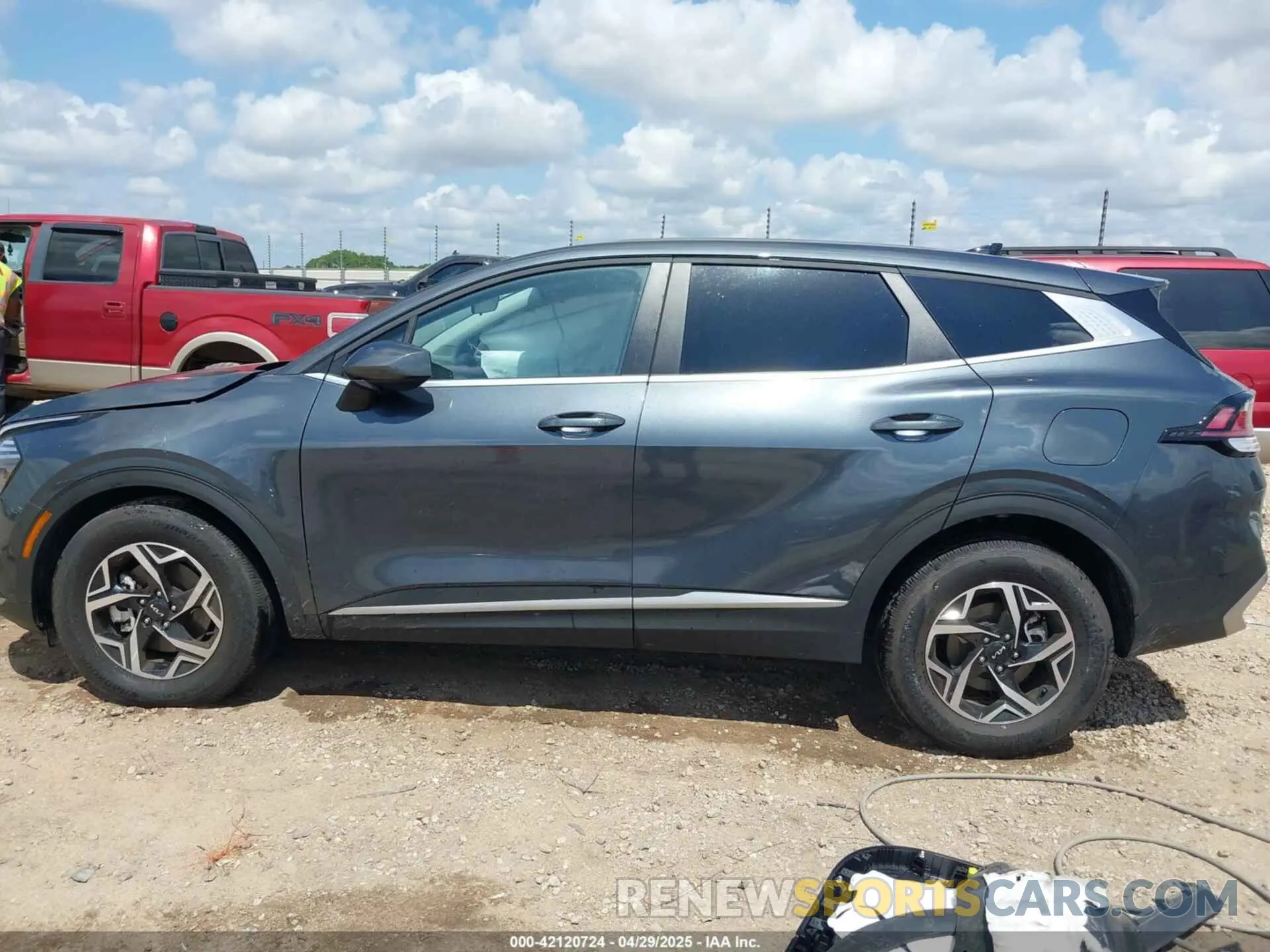 14 Photograph of a damaged car KNDPUCDF6R7283396 KIA SPORTAGE 2024