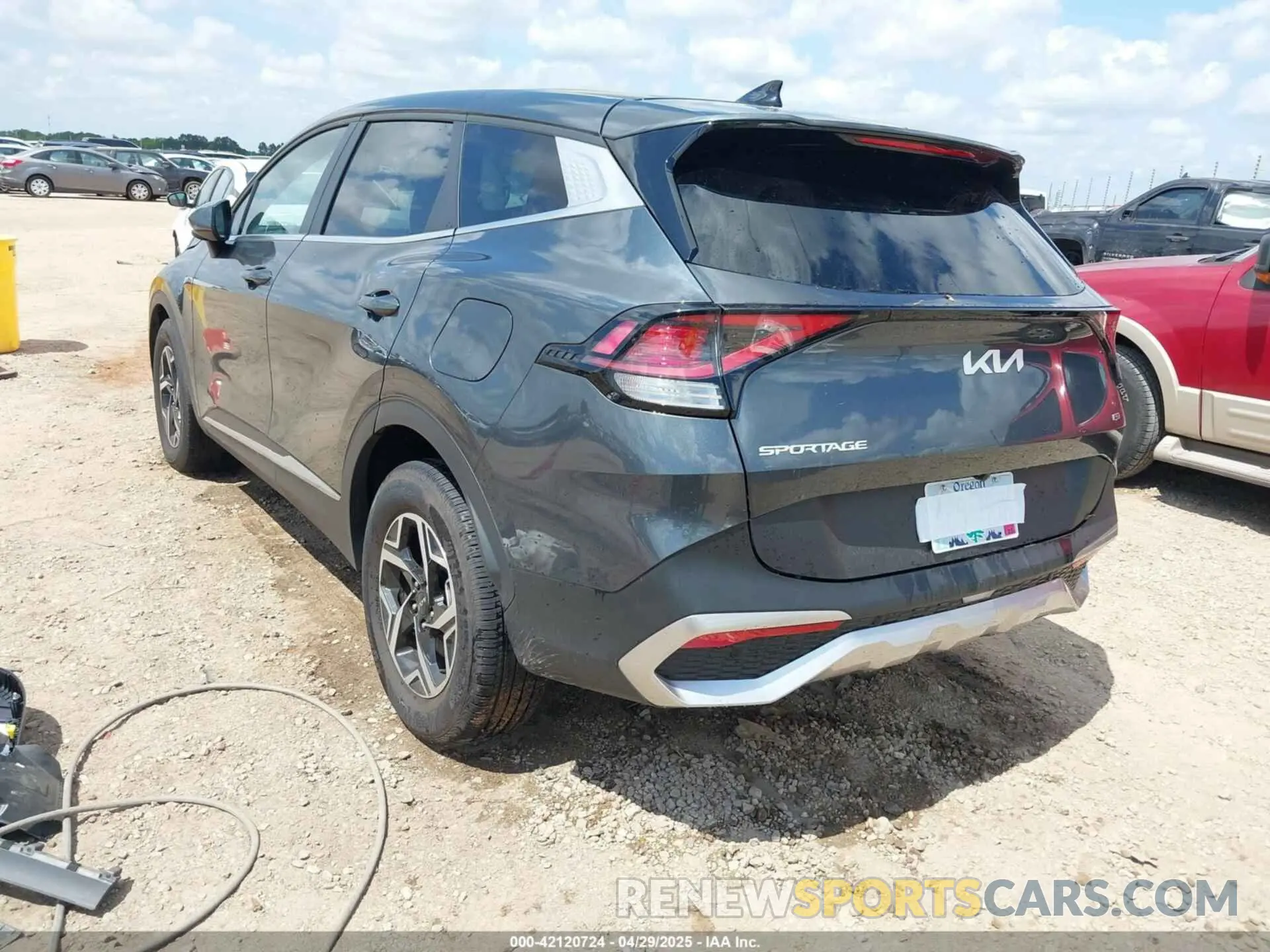 3 Photograph of a damaged car KNDPUCDF6R7283396 KIA SPORTAGE 2024