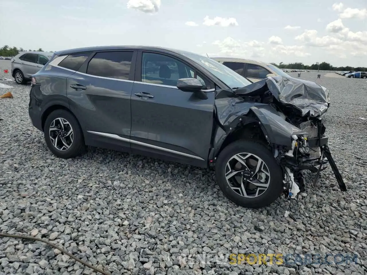 4 Photograph of a damaged car KNDPUCDF7R7237401 KIA SPORTAGE 2024
