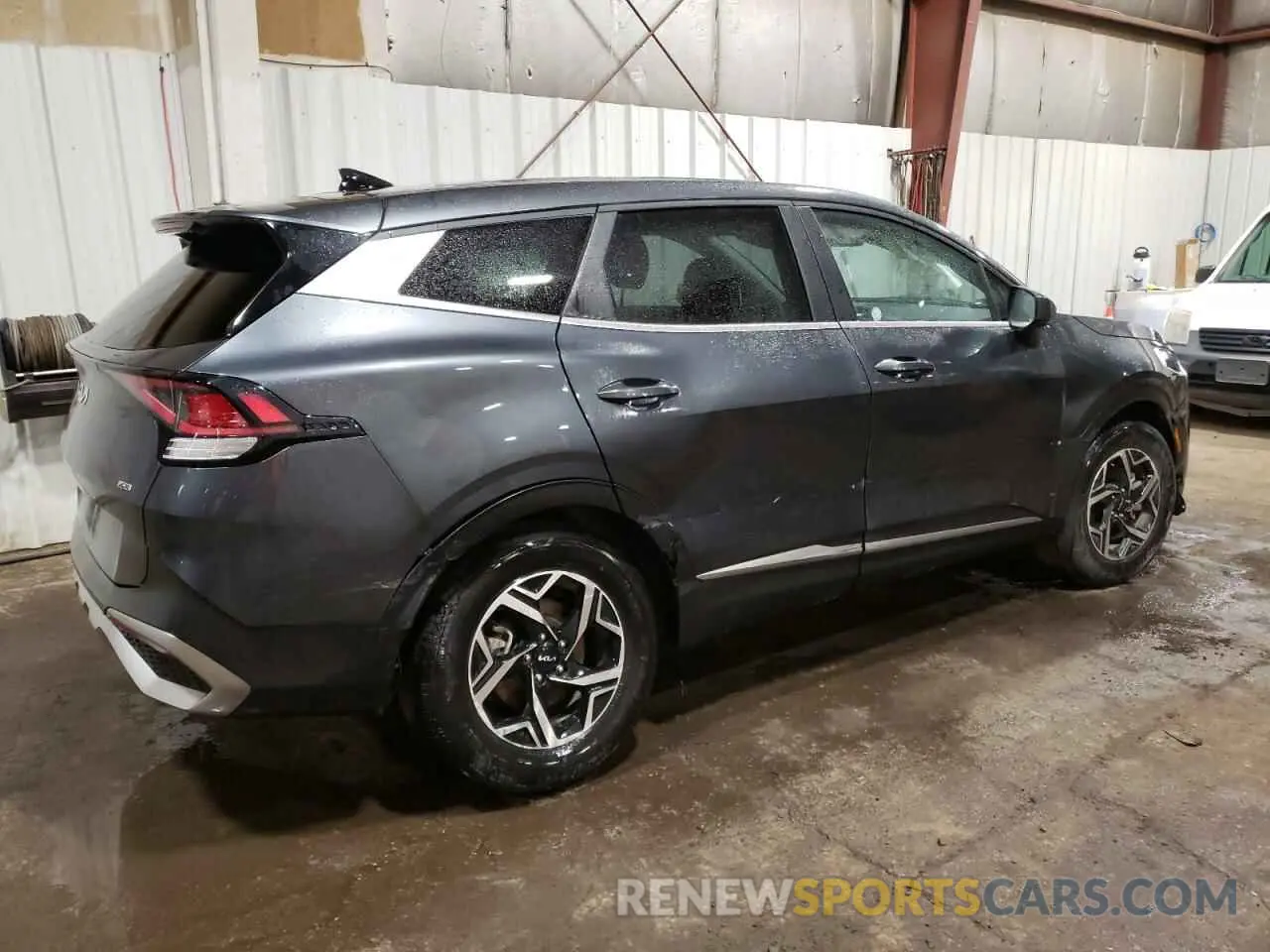3 Photograph of a damaged car KNDPUCDFXR7264916 KIA SPORTAGE 2024