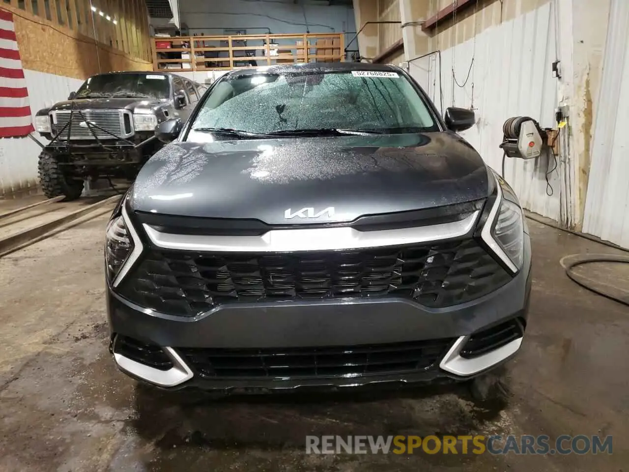 5 Photograph of a damaged car KNDPUCDFXR7264916 KIA SPORTAGE 2024