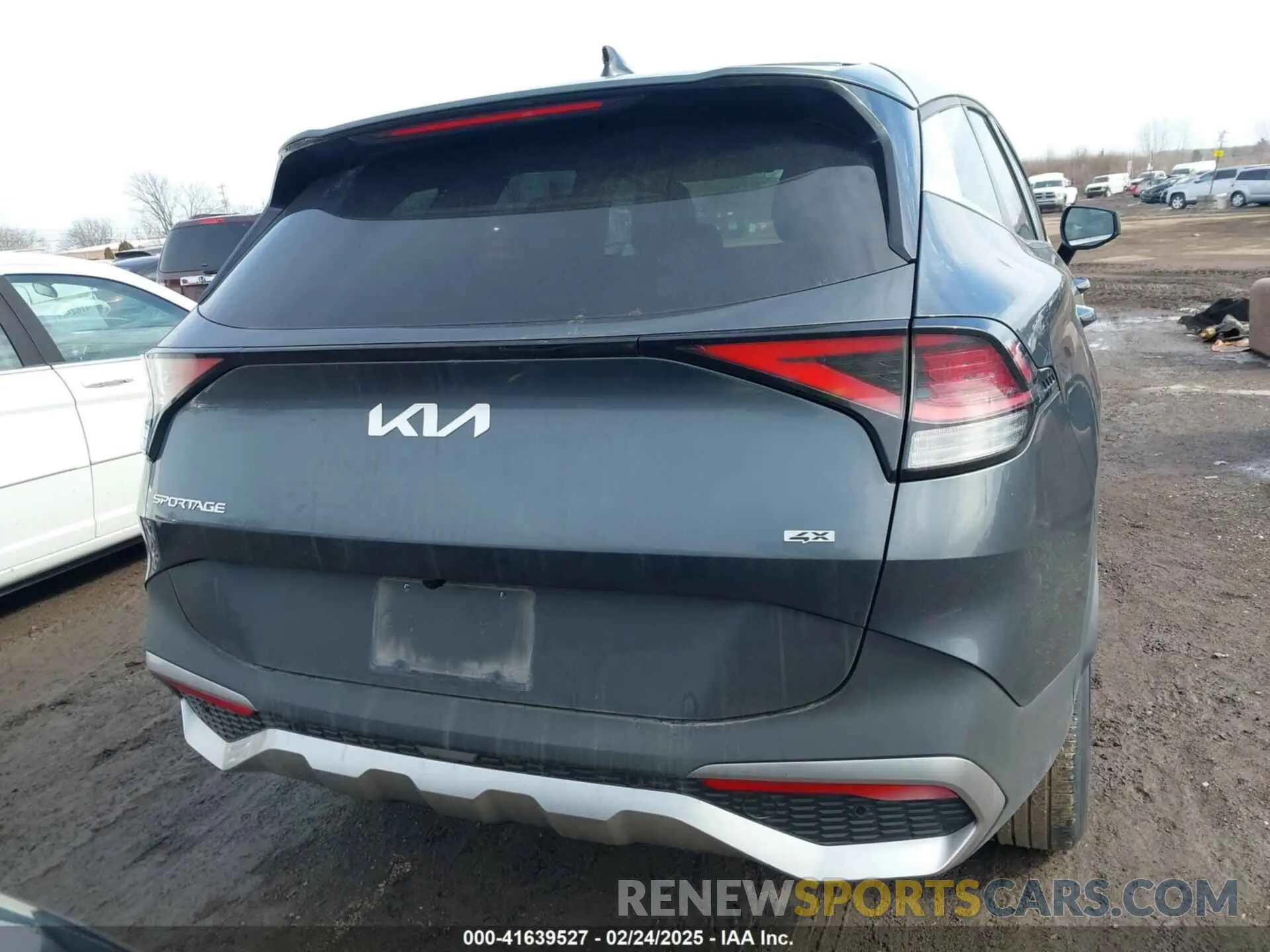 16 Photograph of a damaged car KNDPUCDFXR7308560 KIA SPORTAGE 2024