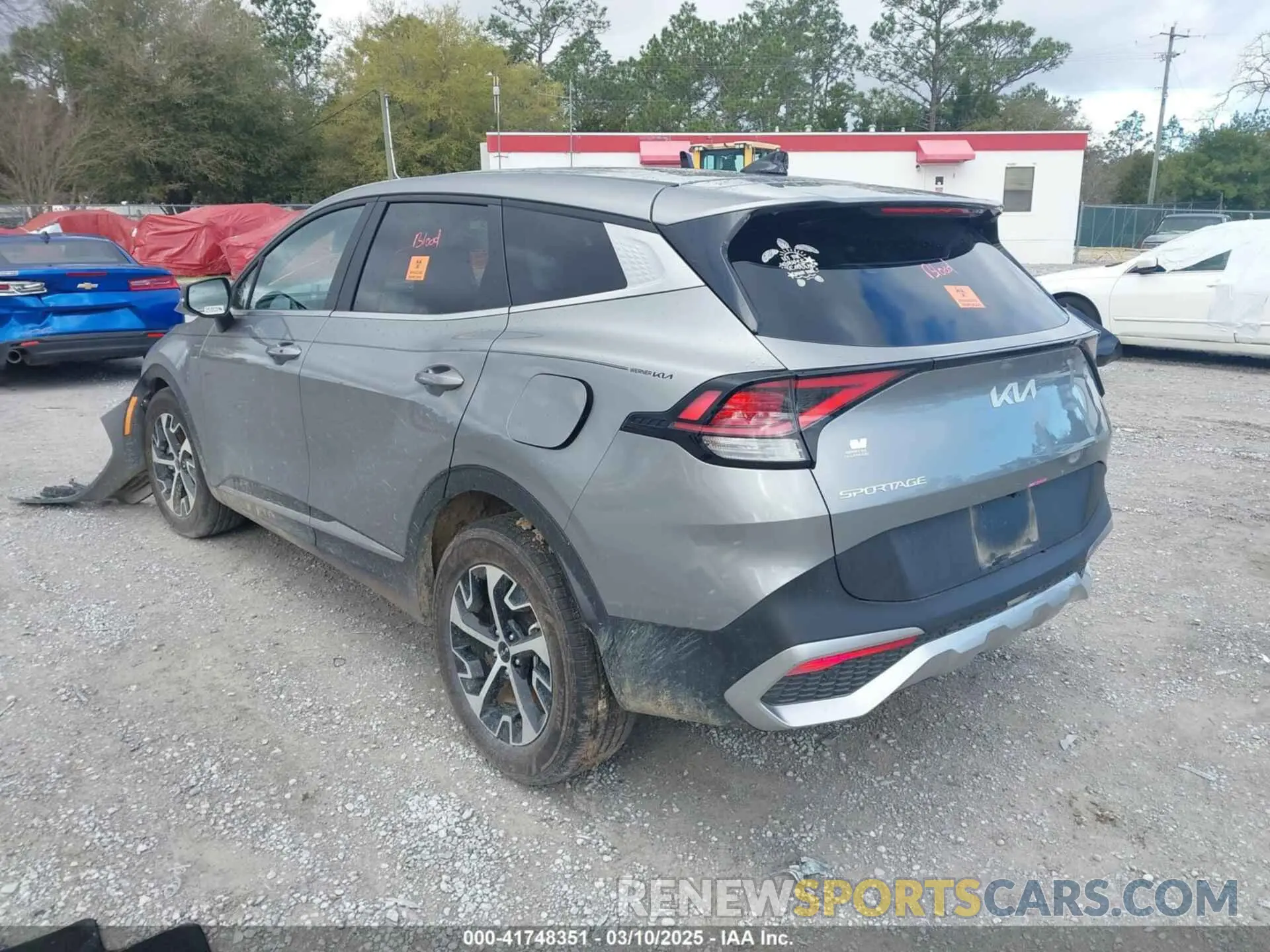 3 Photograph of a damaged car KNDPV3DF1R7270214 KIA SPORTAGE 2024