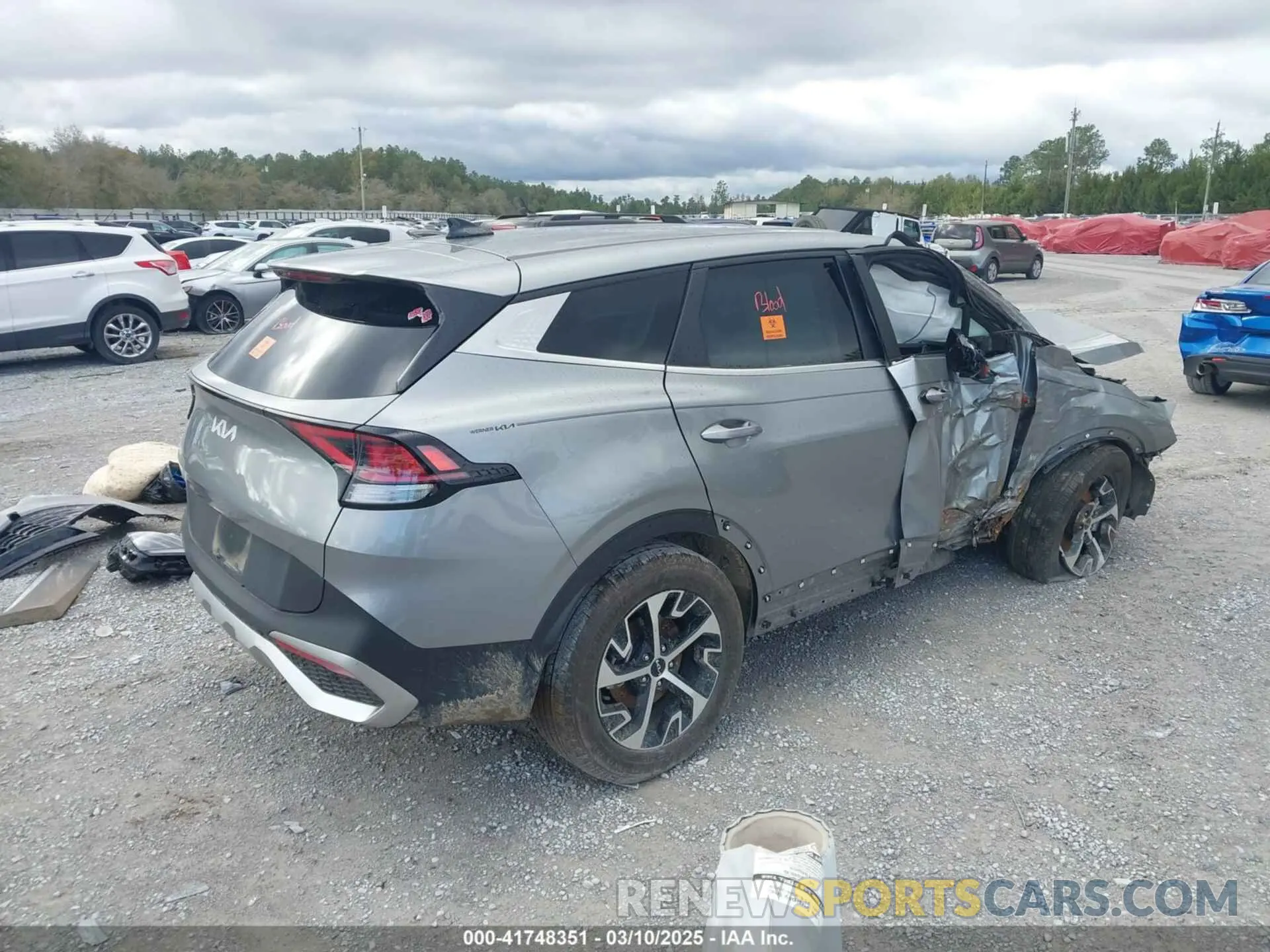 4 Photograph of a damaged car KNDPV3DF1R7270214 KIA SPORTAGE 2024