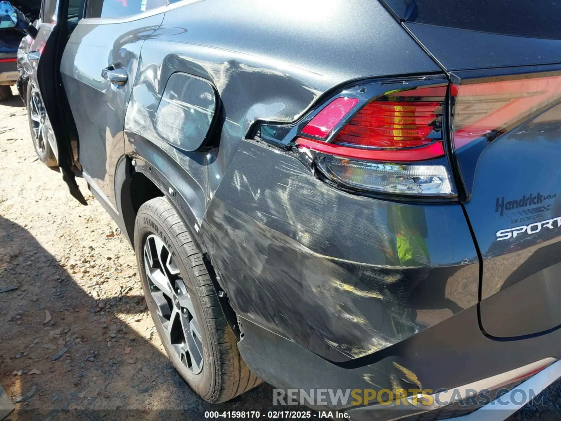 6 Photograph of a damaged car KNDPV3DF2R7235620 KIA SPORTAGE 2024
