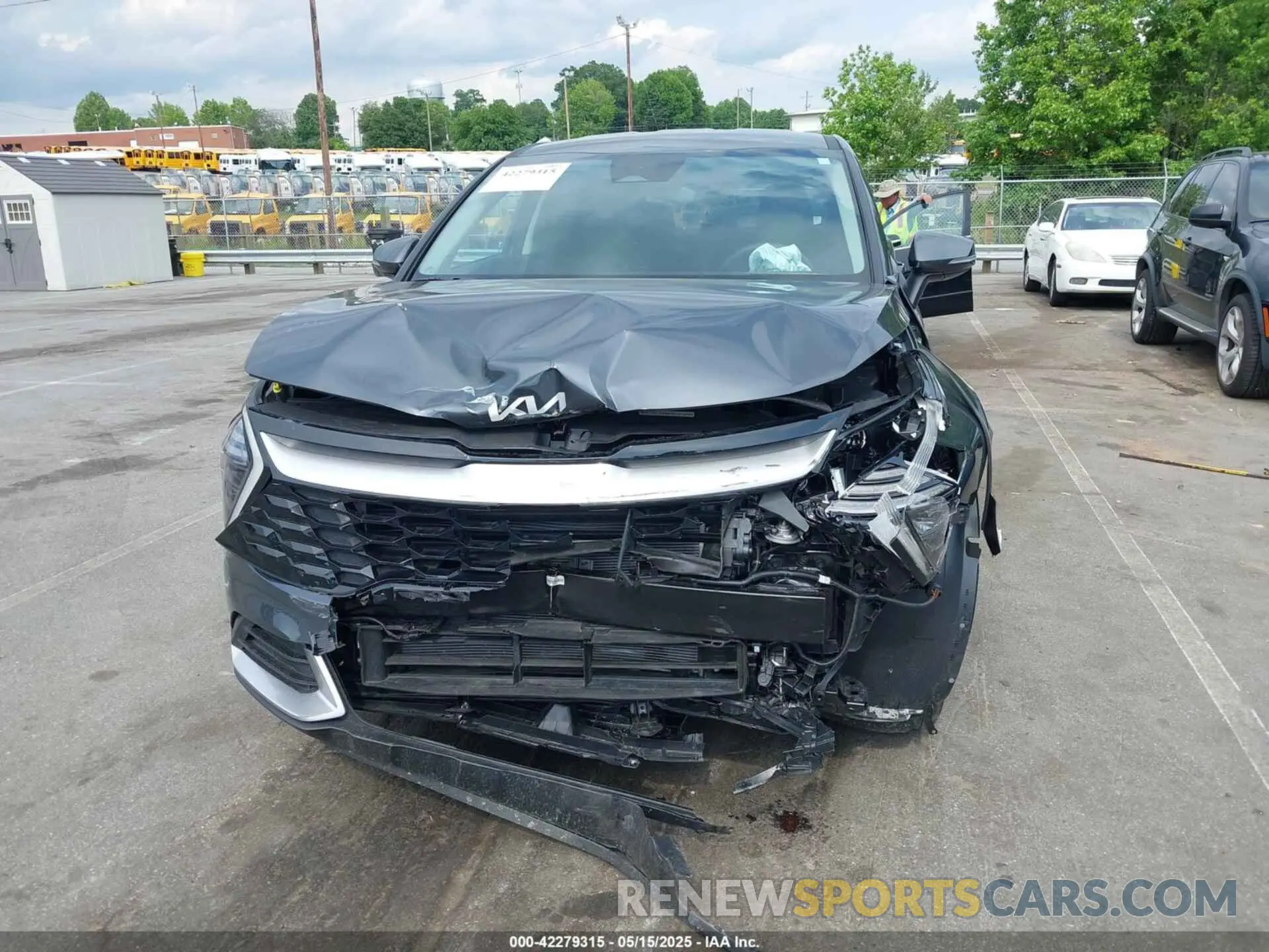 12 Photograph of a damaged car KNDPV3DF4R7293860 KIA SPORTAGE 2024