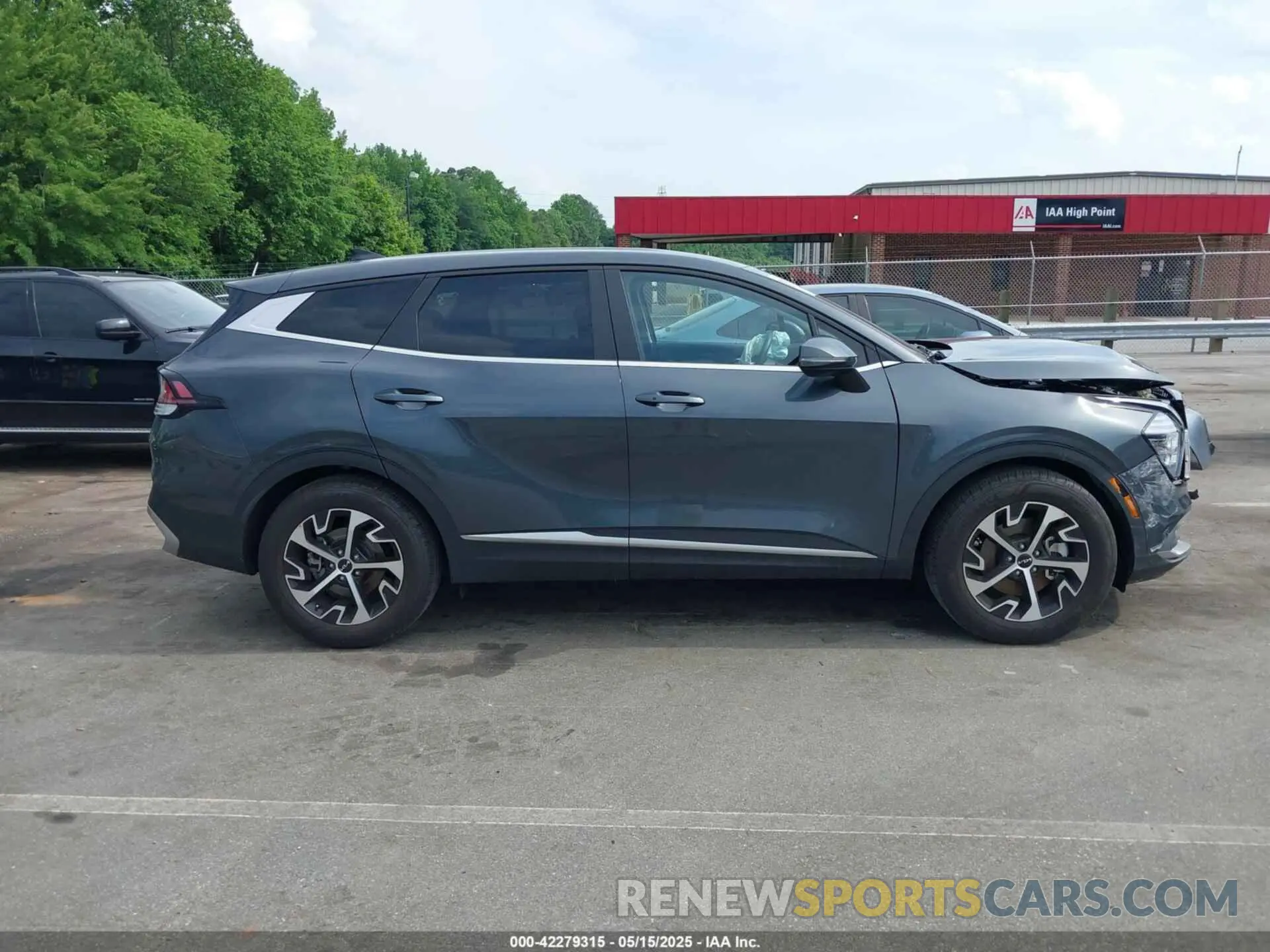 13 Photograph of a damaged car KNDPV3DF4R7293860 KIA SPORTAGE 2024