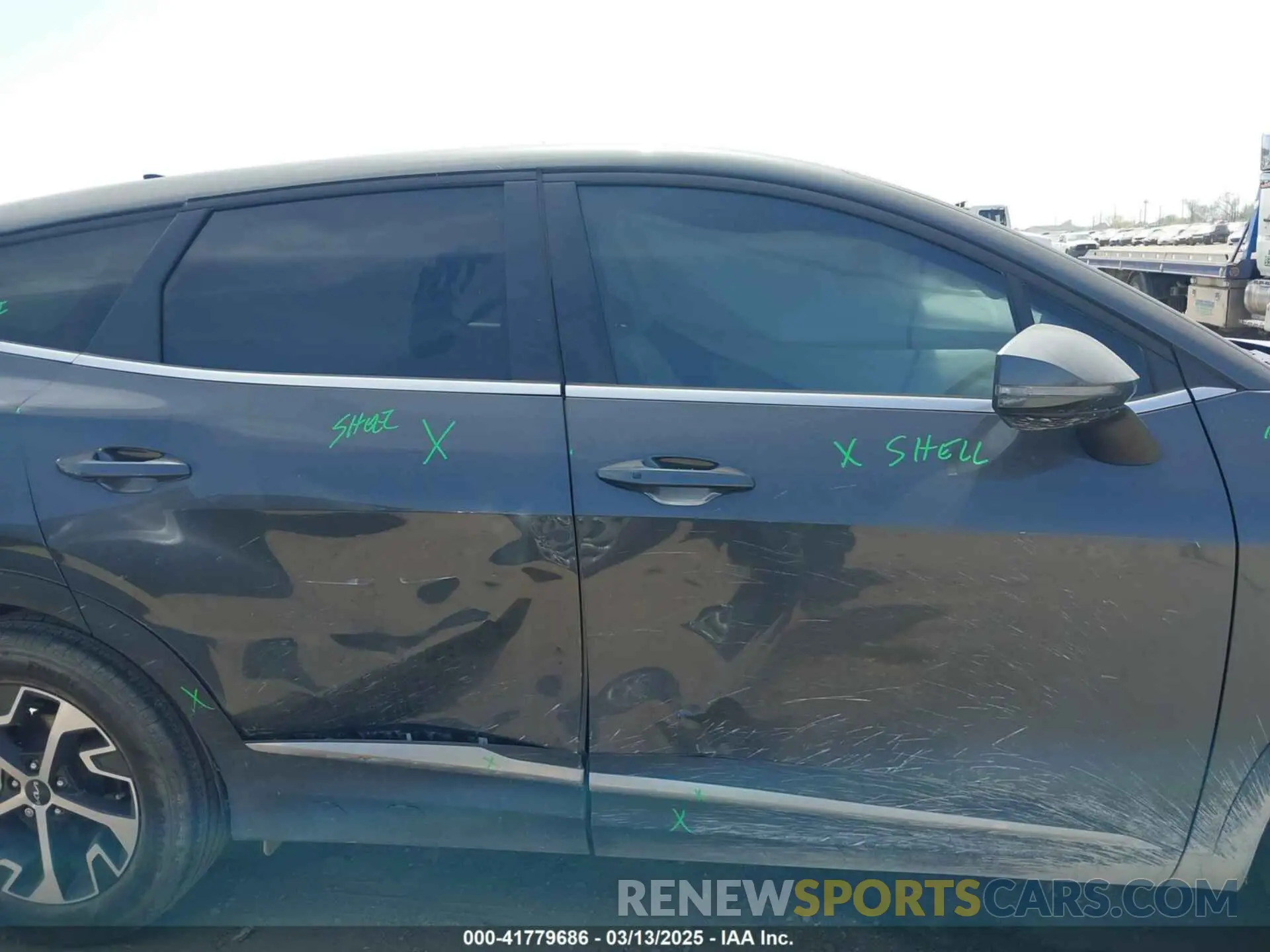13 Photograph of a damaged car KNDPV3DF7R7243955 KIA SPORTAGE 2024