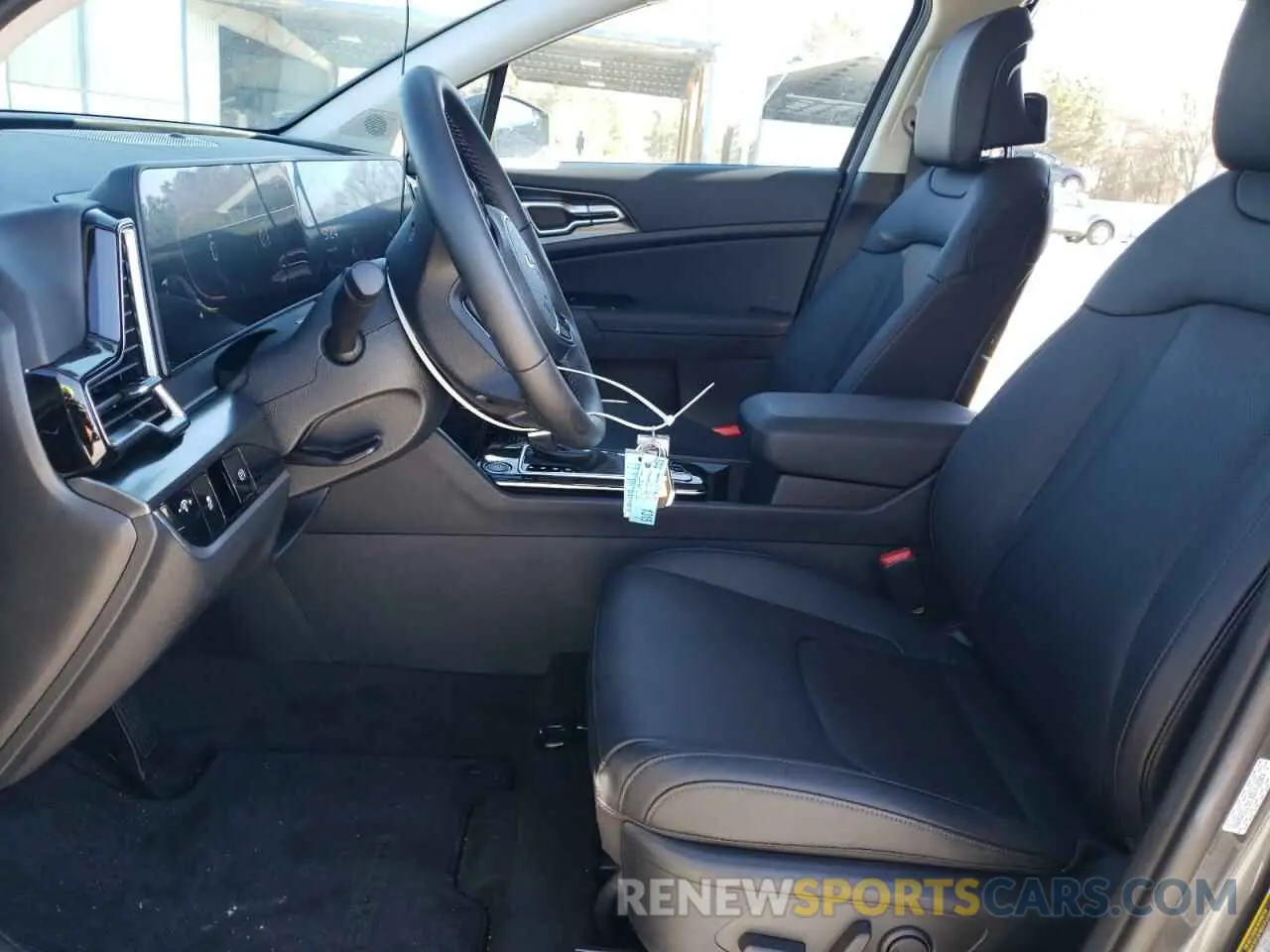 7 Photograph of a damaged car KNDPV3DF7R7320890 KIA SPORTAGE 2024