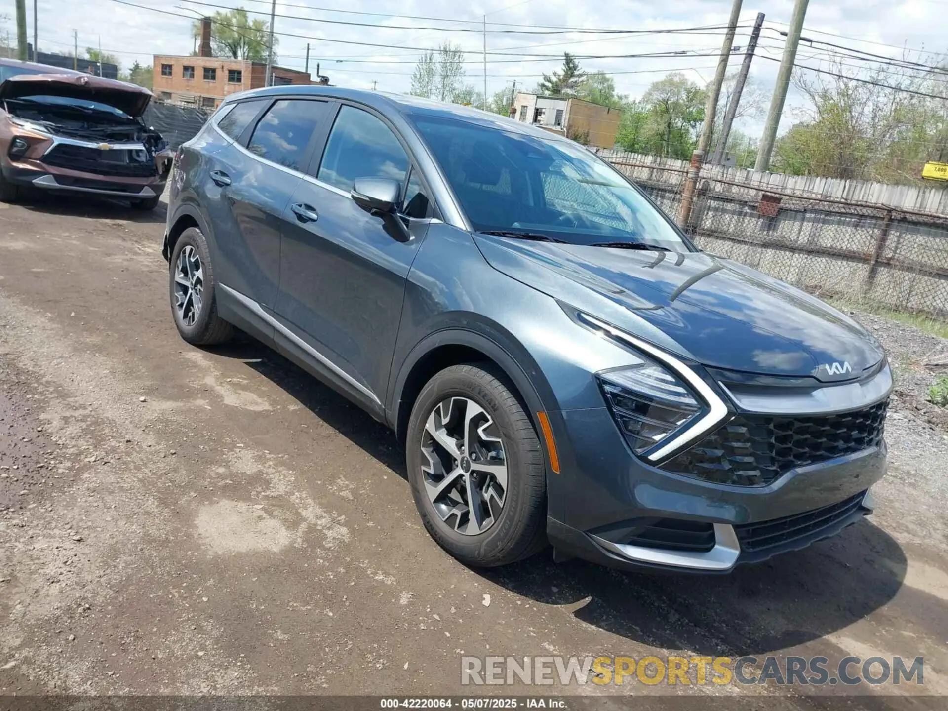1 Photograph of a damaged car KNDPV3DF8R7313690 KIA SPORTAGE 2024