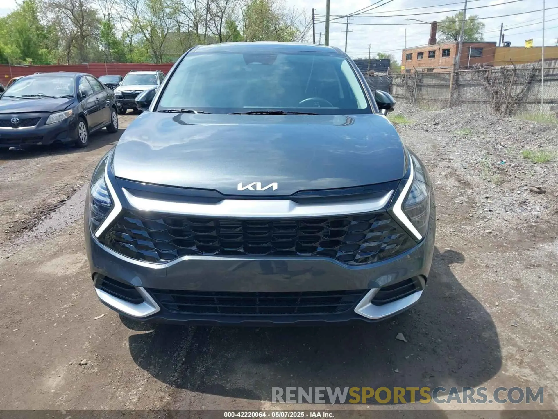 12 Photograph of a damaged car KNDPV3DF8R7313690 KIA SPORTAGE 2024