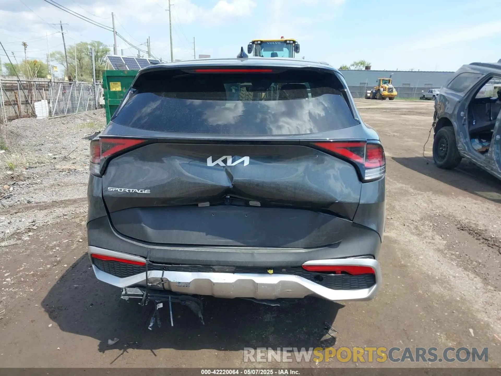 16 Photograph of a damaged car KNDPV3DF8R7313690 KIA SPORTAGE 2024