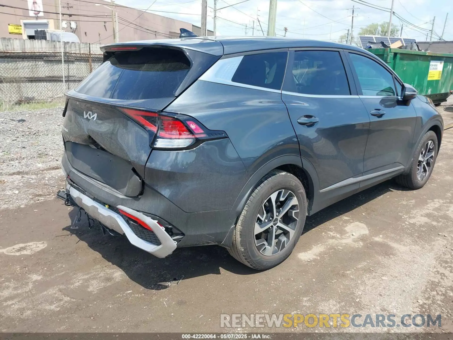 4 Photograph of a damaged car KNDPV3DF8R7313690 KIA SPORTAGE 2024