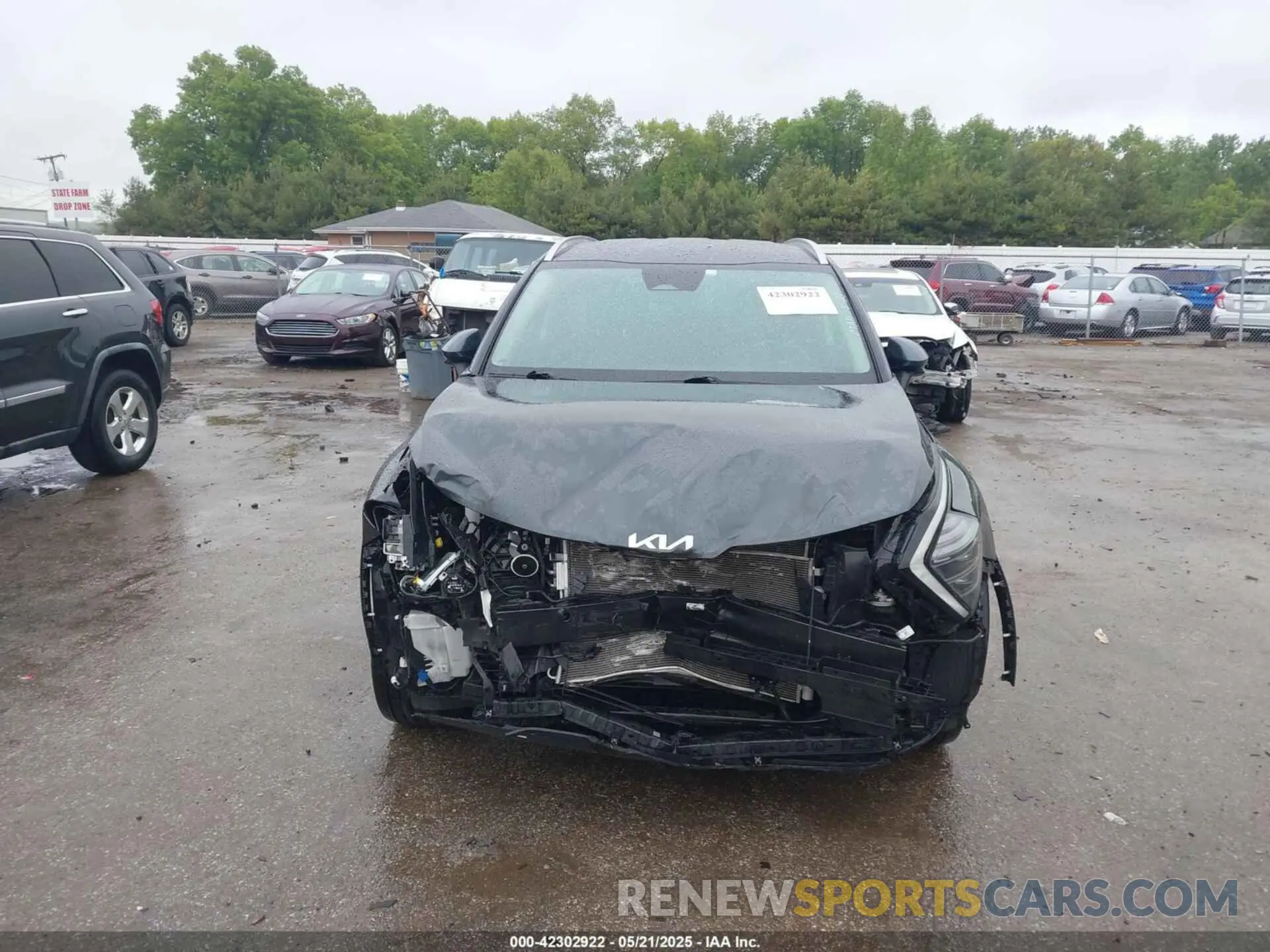 13 Photograph of a damaged car KNDPVCDF0R7216970 KIA SPORTAGE 2024