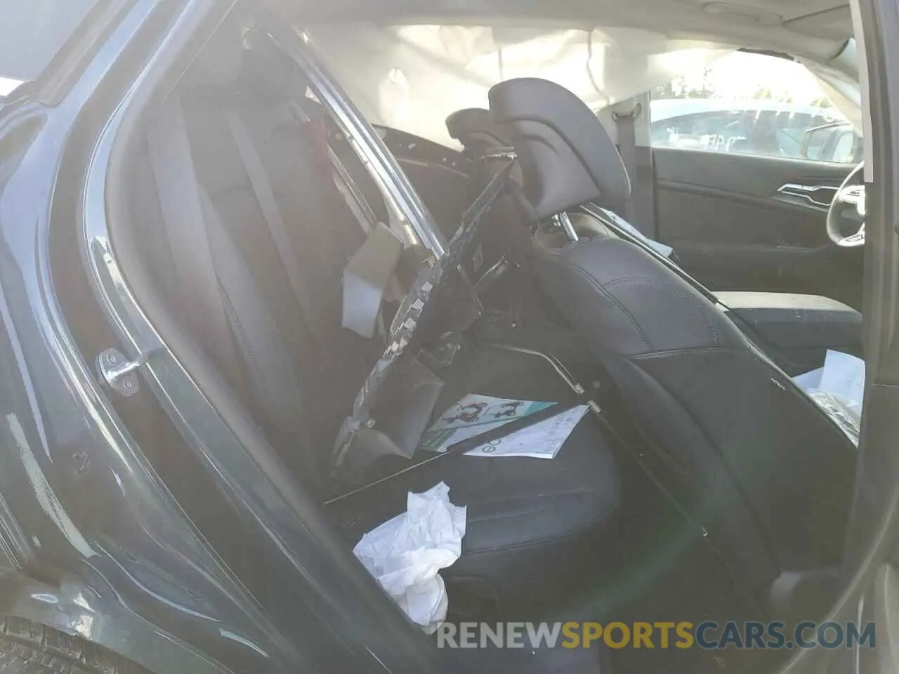 11 Photograph of a damaged car KNDPVCDF9R7286001 KIA SPORTAGE 2024