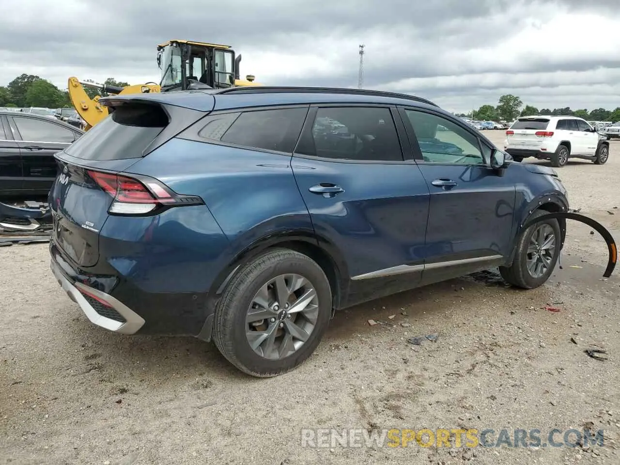 3 Photograph of a damaged car KNDPXCDG1R7121210 KIA SPORTAGE 2024