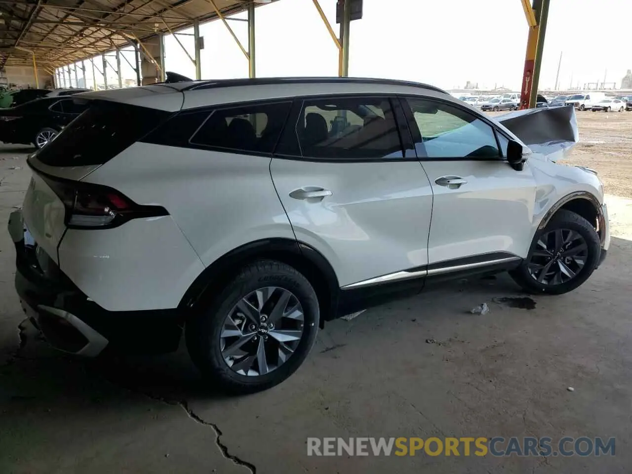 3 Photograph of a damaged car KNDPXCDGXR7160037 KIA SPORTAGE 2024