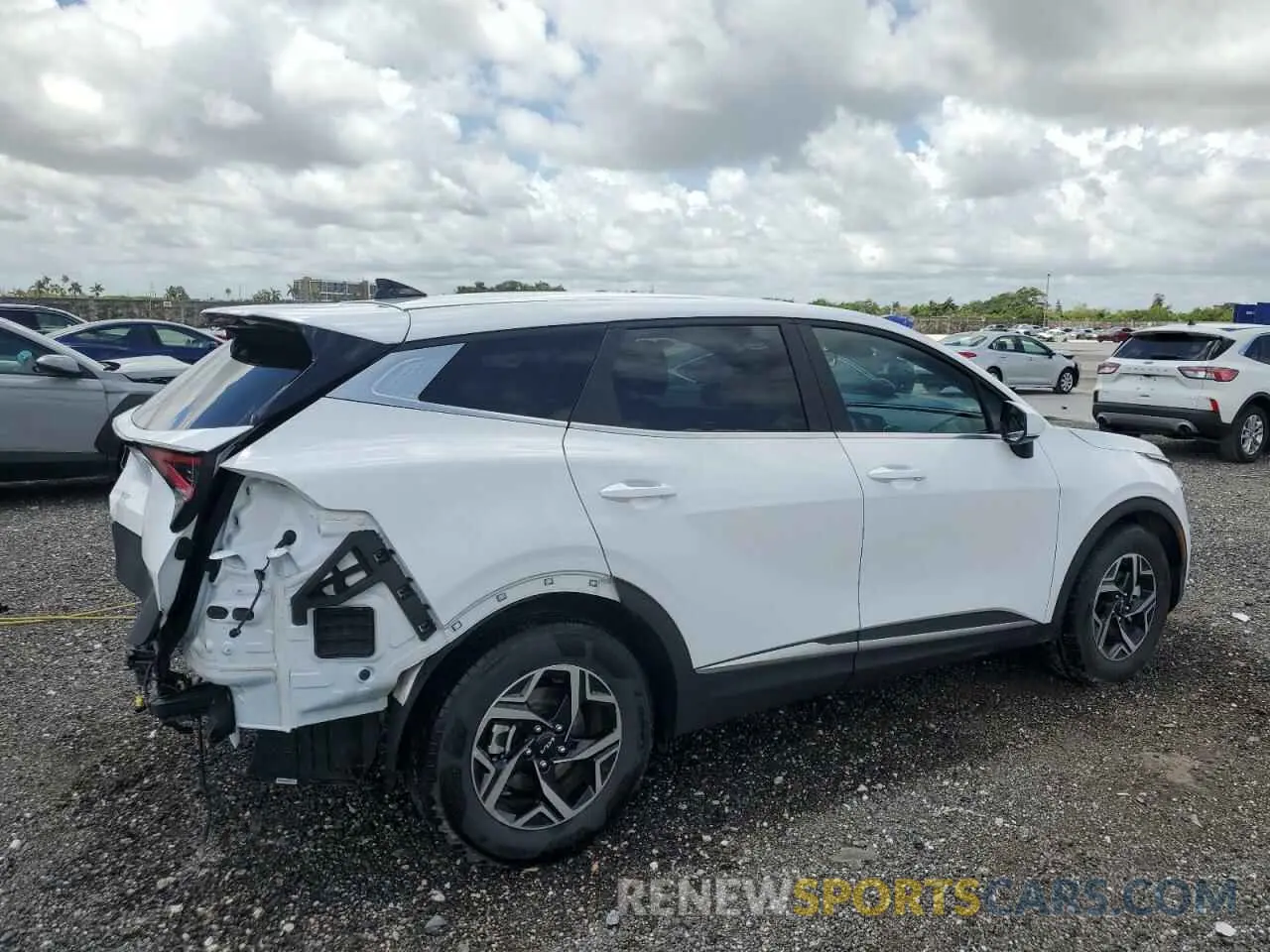 3 Photograph of a damaged car 5XYK23DF0SG308754 KIA SPORTAGE 2025