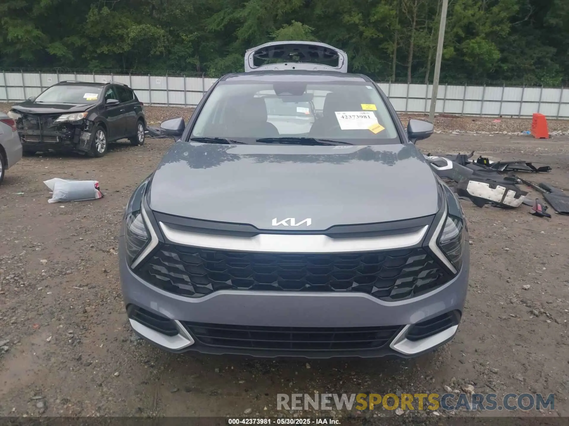 13 Photograph of a damaged car 5XYK33DF0SG295677 KIA SPORTAGE 2025