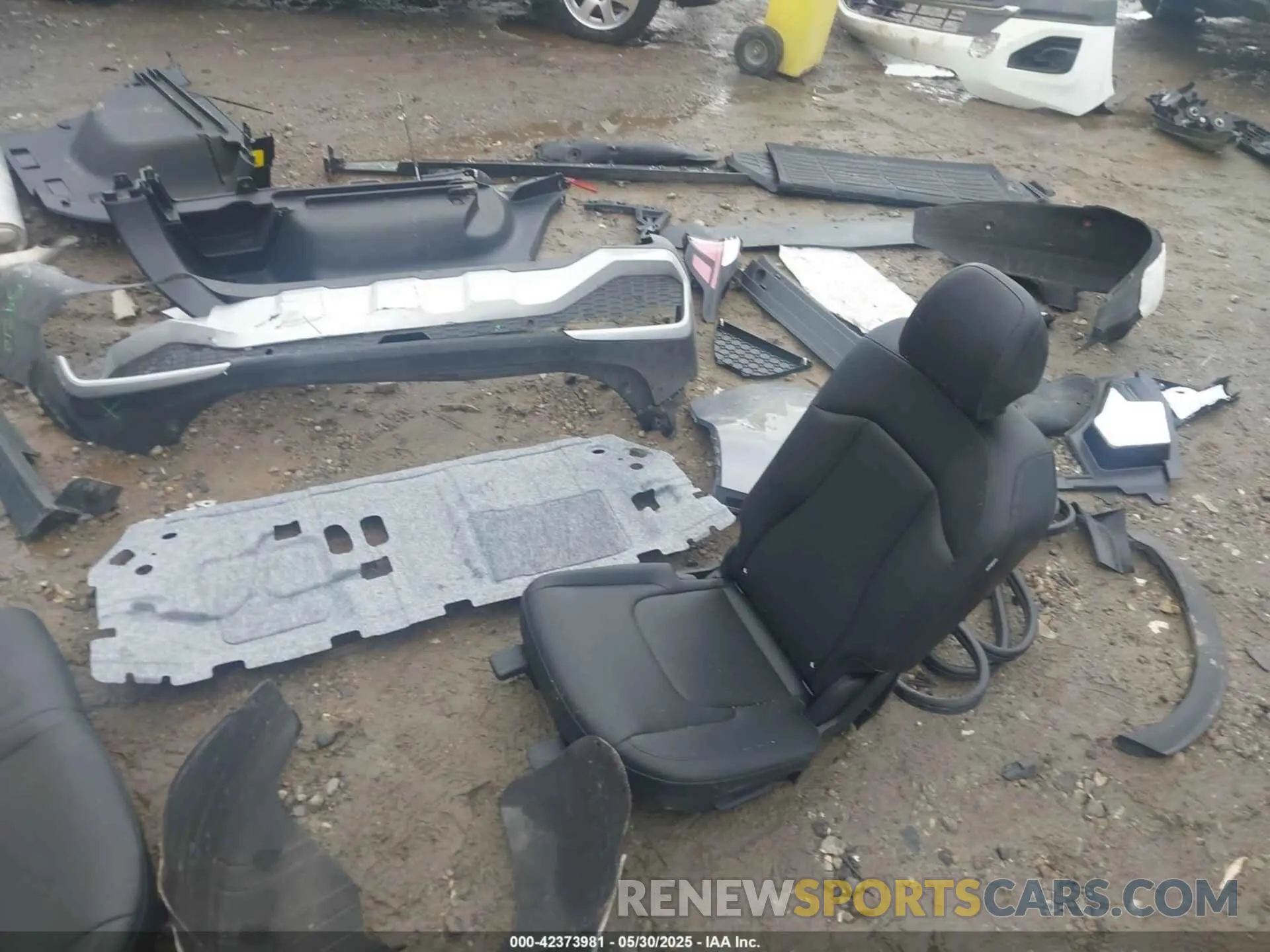 19 Photograph of a damaged car 5XYK33DF0SG295677 KIA SPORTAGE 2025