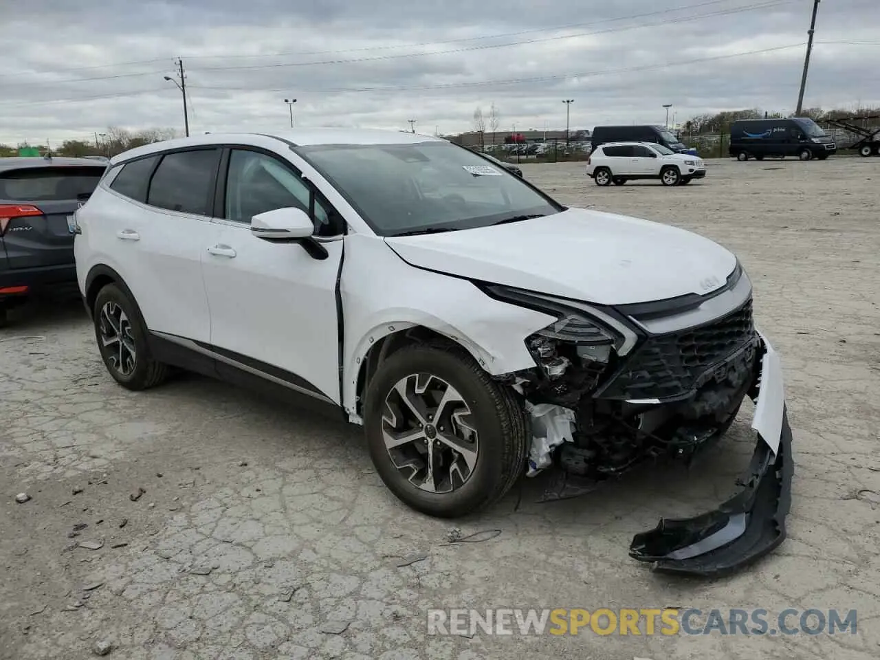 4 Photograph of a damaged car 5XYK33DF1SG267869 KIA SPORTAGE 2025