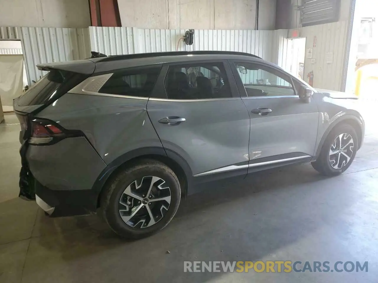 3 Photograph of a damaged car 5XYK33DF1SG286406 KIA SPORTAGE 2025