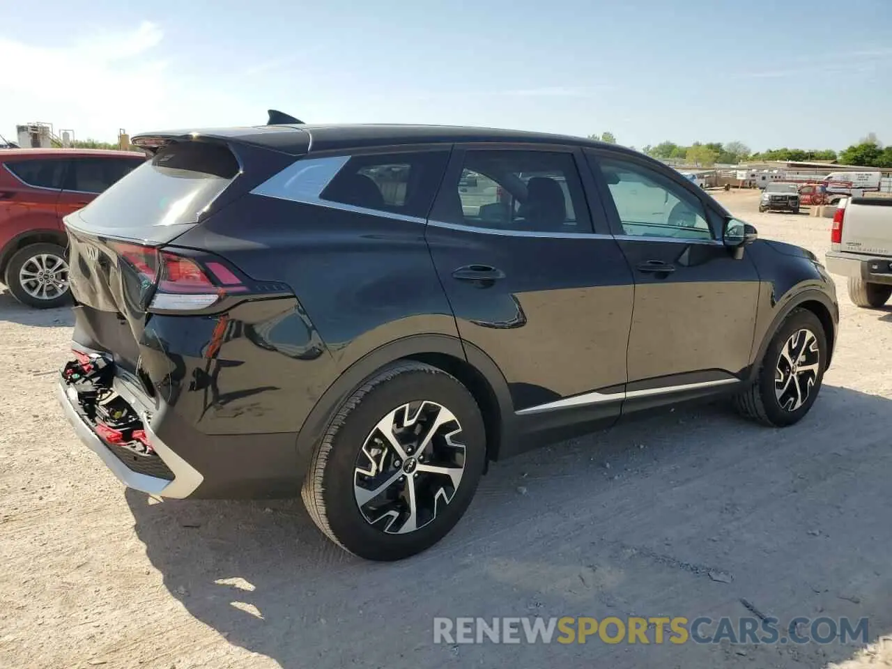 3 Photograph of a damaged car 5XYK33DF3SG243671 KIA SPORTAGE 2025