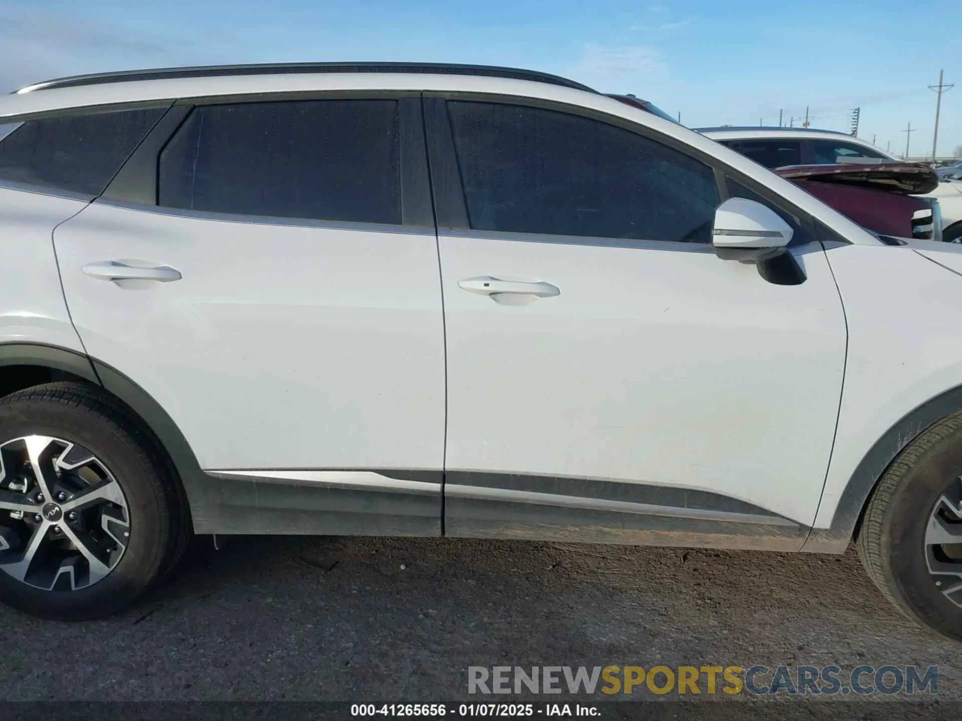 14 Photograph of a damaged car 5XYK33DF6SG242174 KIA SPORTAGE 2025