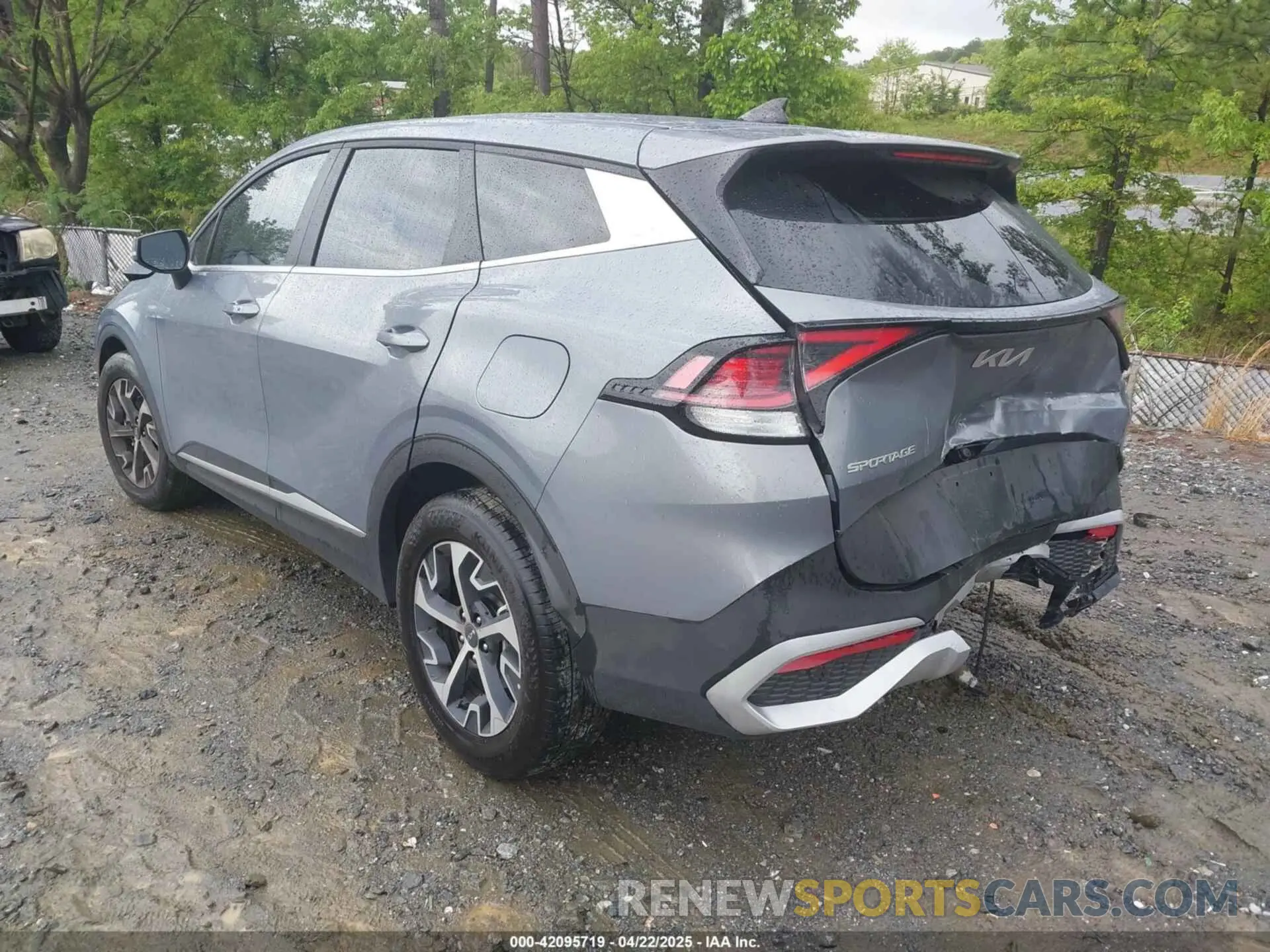 3 Photograph of a damaged car 5XYK33DF6SG283582 KIA SPORTAGE 2025