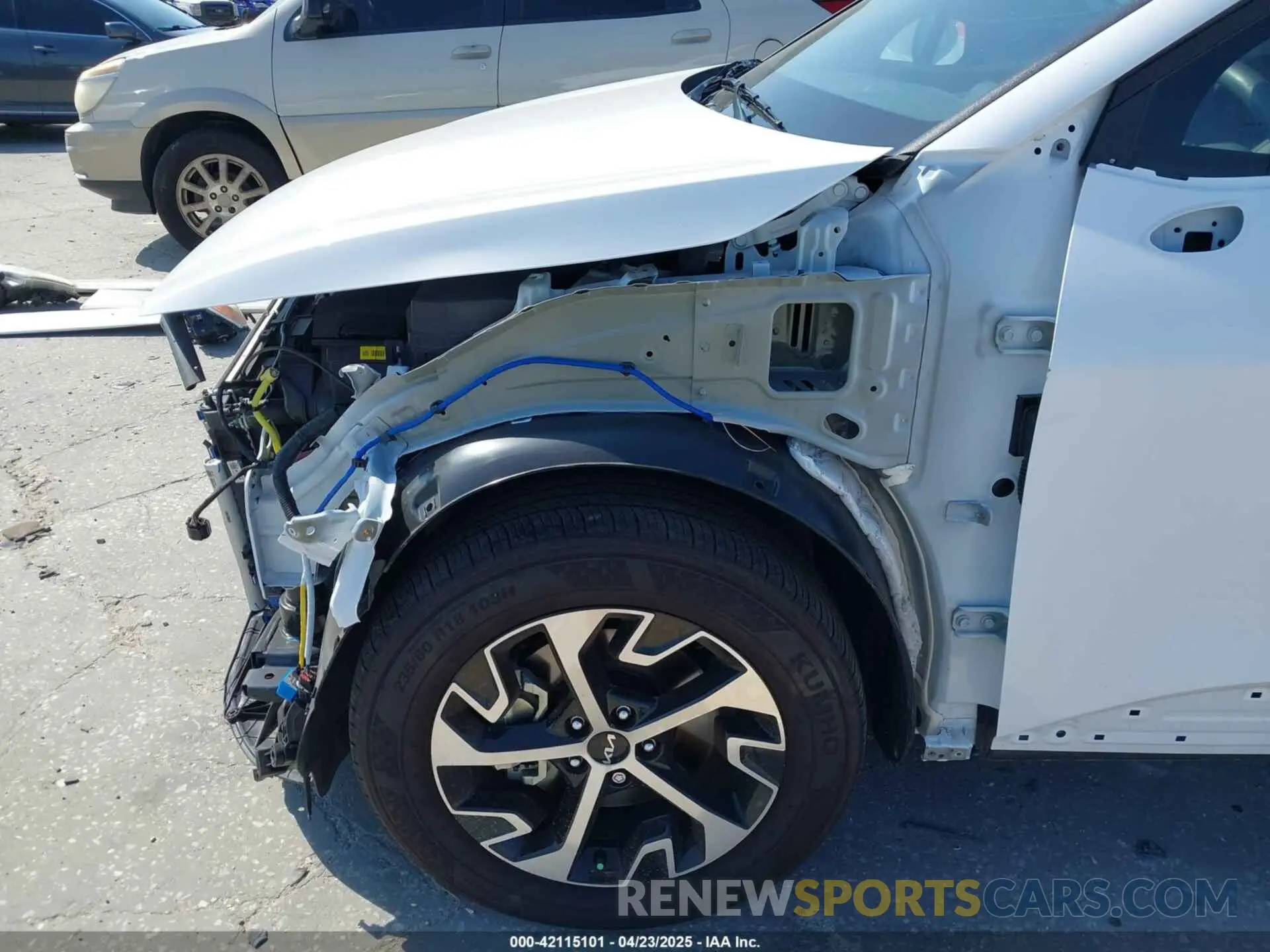 18 Photograph of a damaged car 5XYK33DF7SG243575 KIA SPORTAGE 2025