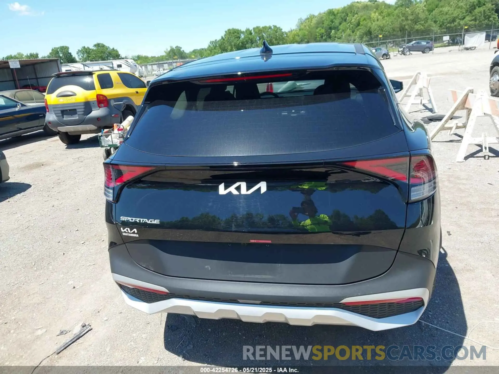 16 Photograph of a damaged car 5XYK33DF8SG261924 KIA SPORTAGE 2025