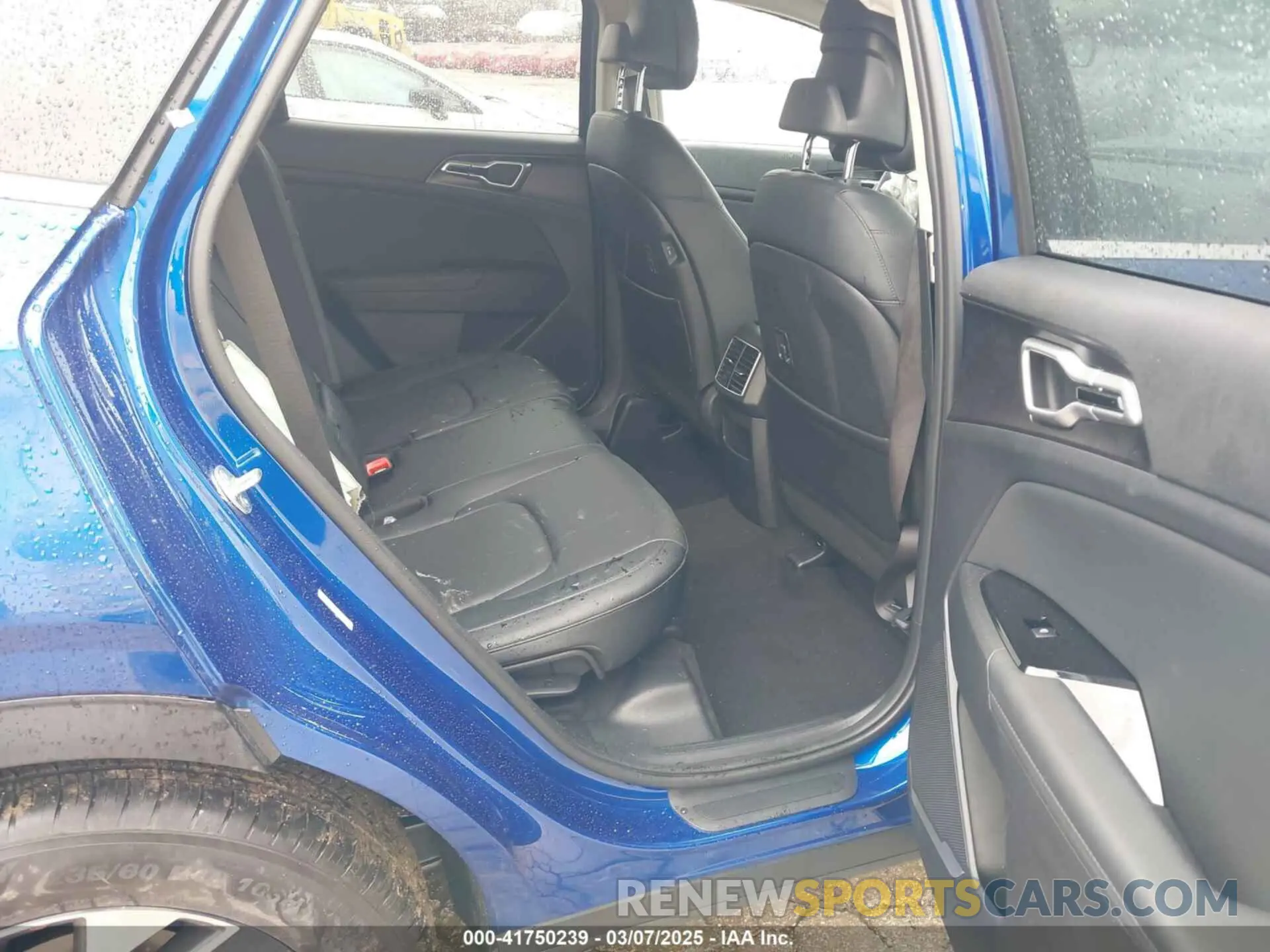 8 Photograph of a damaged car 5XYK33DF9SG295953 KIA SPORTAGE 2025