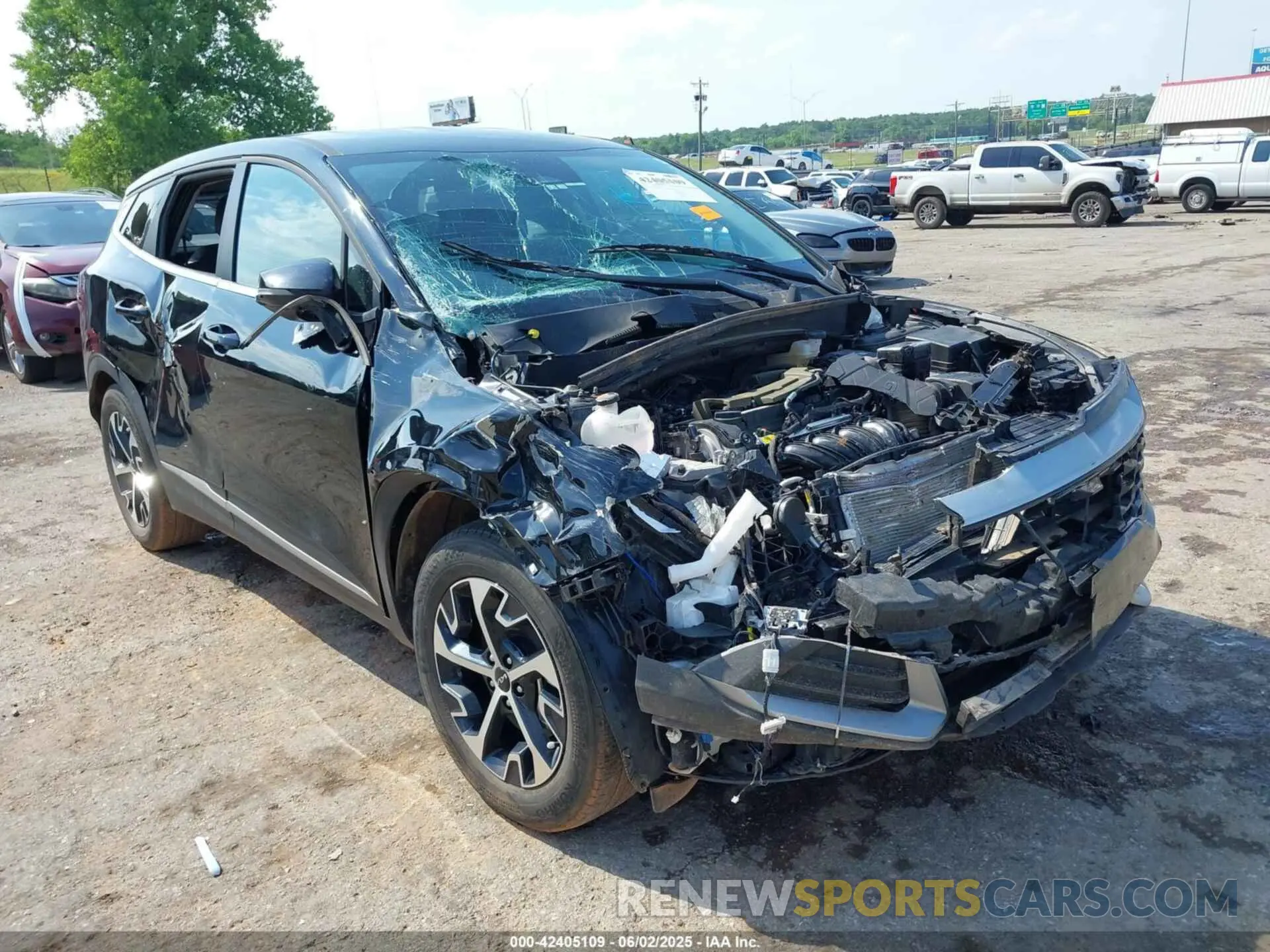 1 Photograph of a damaged car 5XYK33DFXSG255848 KIA SPORTAGE 2025