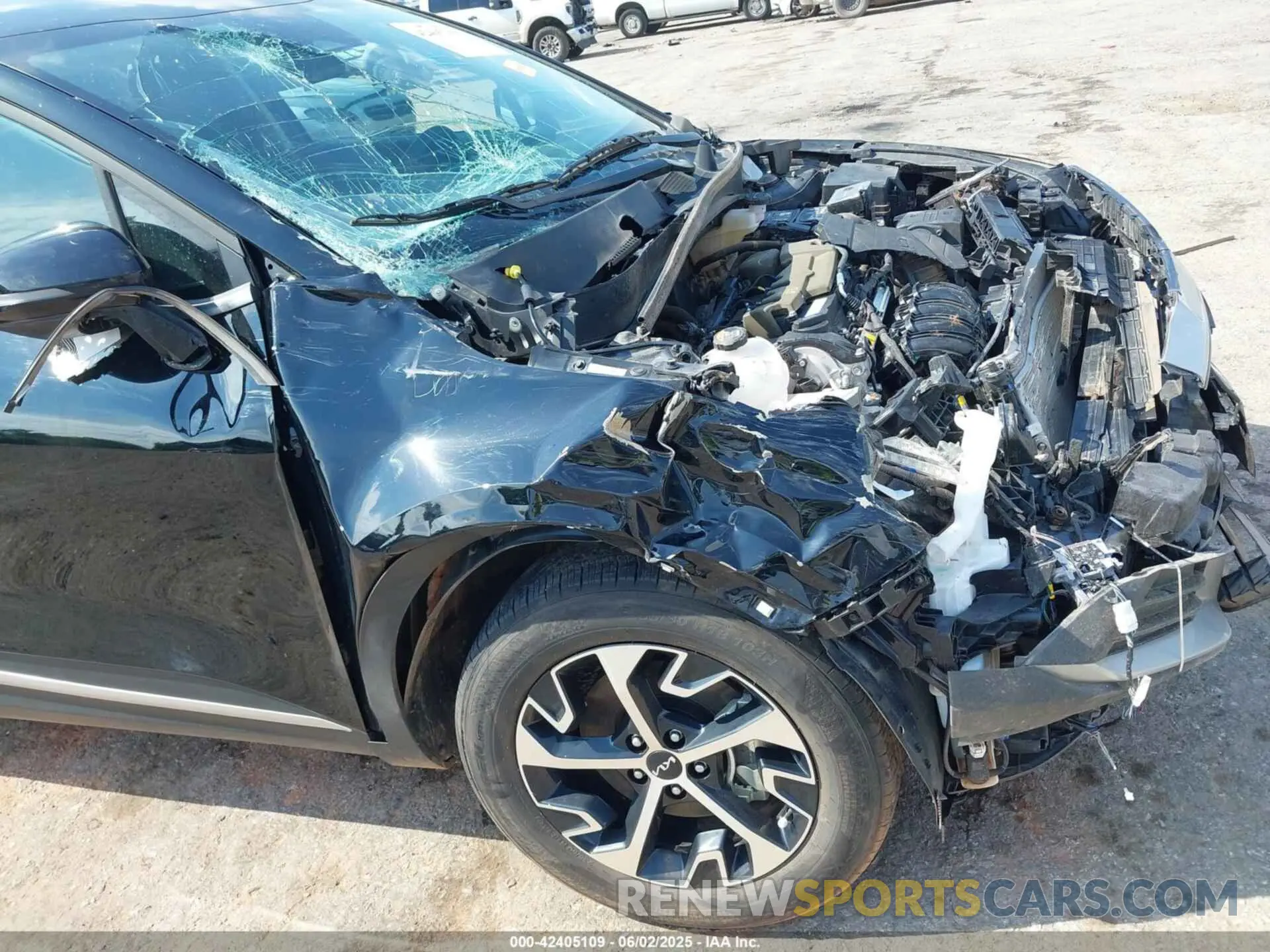 6 Photograph of a damaged car 5XYK33DFXSG255848 KIA SPORTAGE 2025