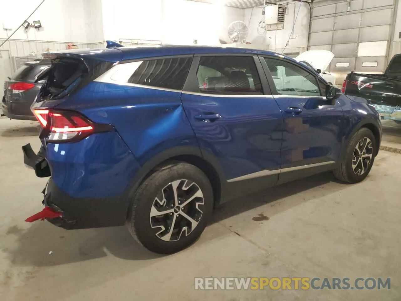 3 Photograph of a damaged car 5XYK33DFXSG262900 KIA SPORTAGE 2025