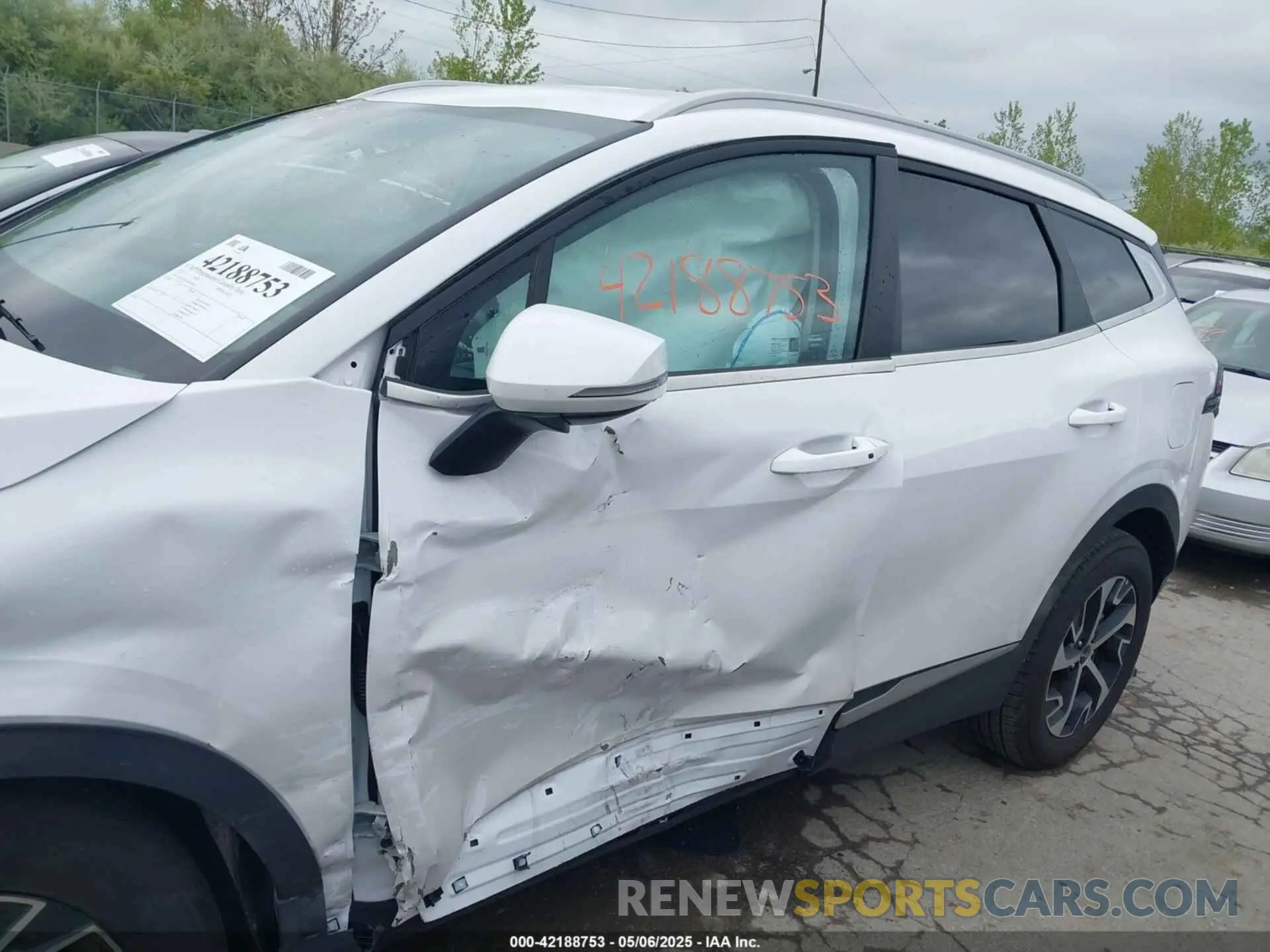 13 Photograph of a damaged car 5XYK3CDF1SG281061 KIA SPORTAGE 2025
