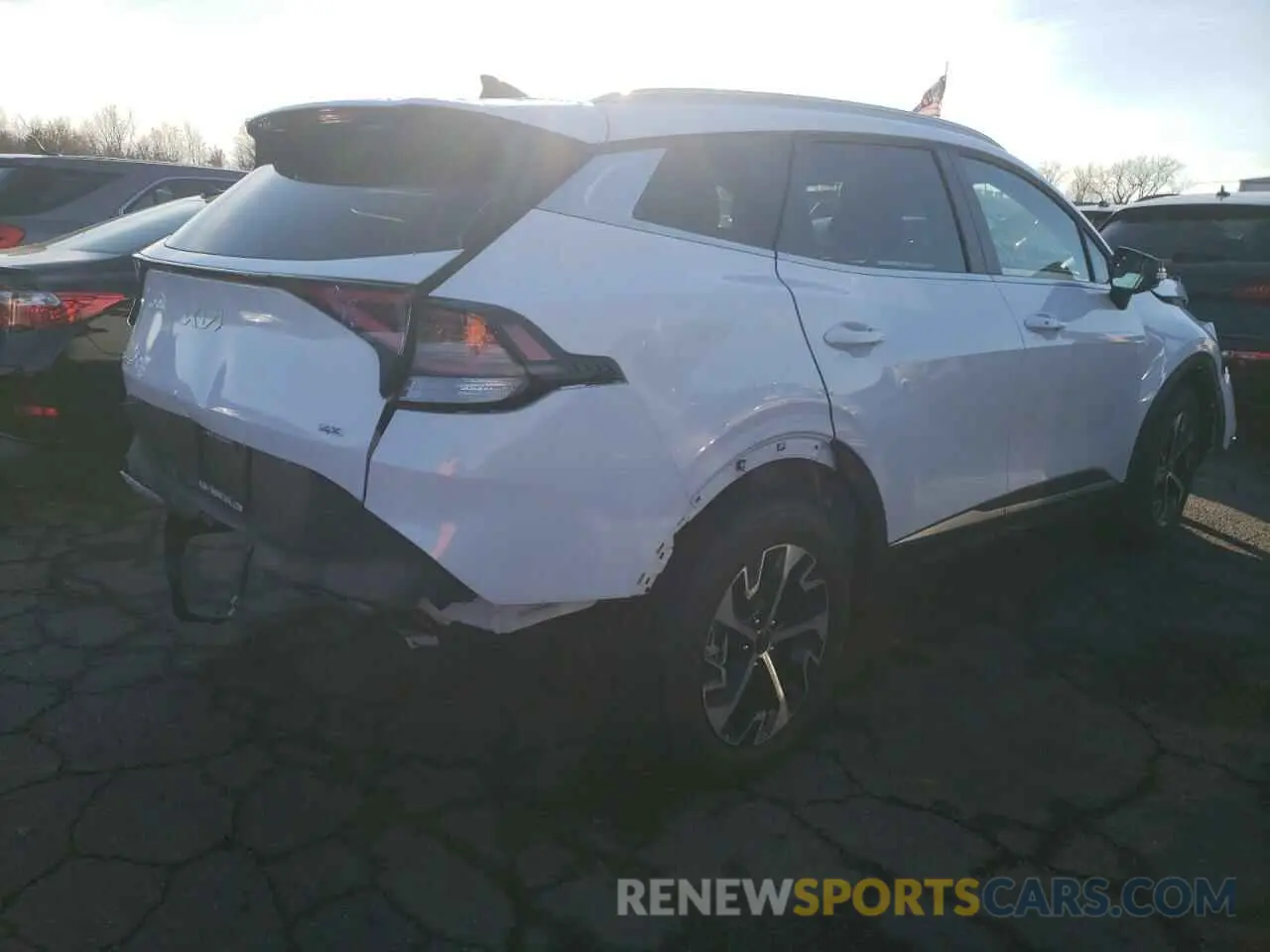 3 Photograph of a damaged car 5XYK3CDF3SG252628 KIA SPORTAGE 2025
