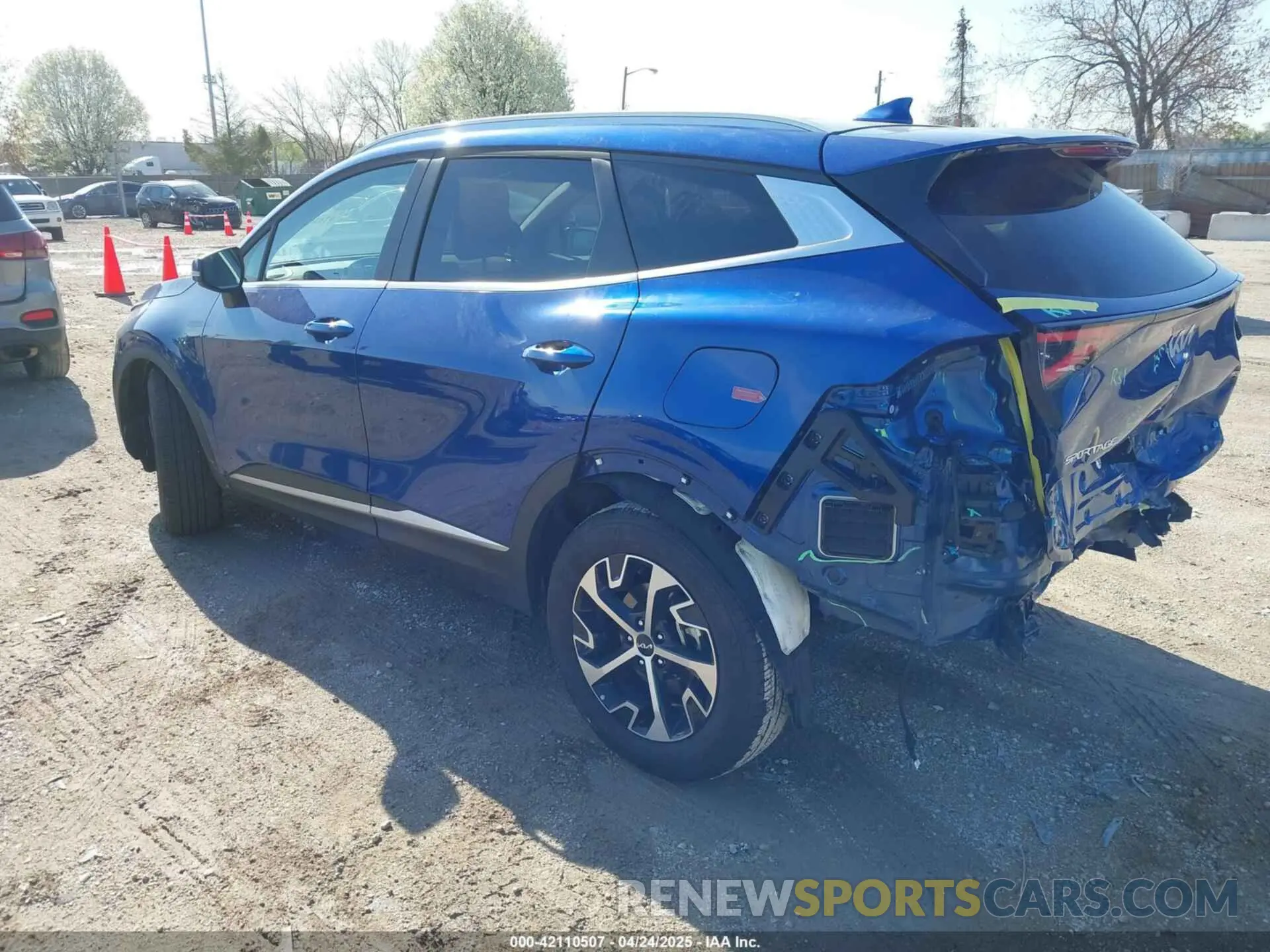 3 Photograph of a damaged car 5XYK3CDF3SG255979 KIA SPORTAGE 2025