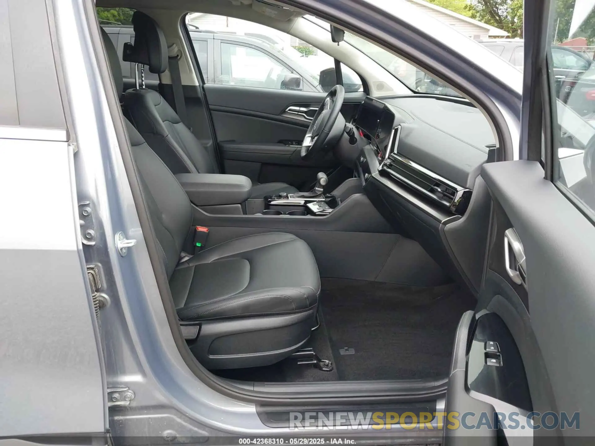 5 Photograph of a damaged car 5XYK3CDF9SG293216 KIA SPORTAGE 2025